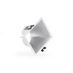 Aro downlight cuadrado asimétrico - Bajo UGR - Corte 85 x 85mm