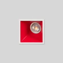 Aro downlight cuadrado asimétrico - Bajo UGR - Corte 85 x 85mm