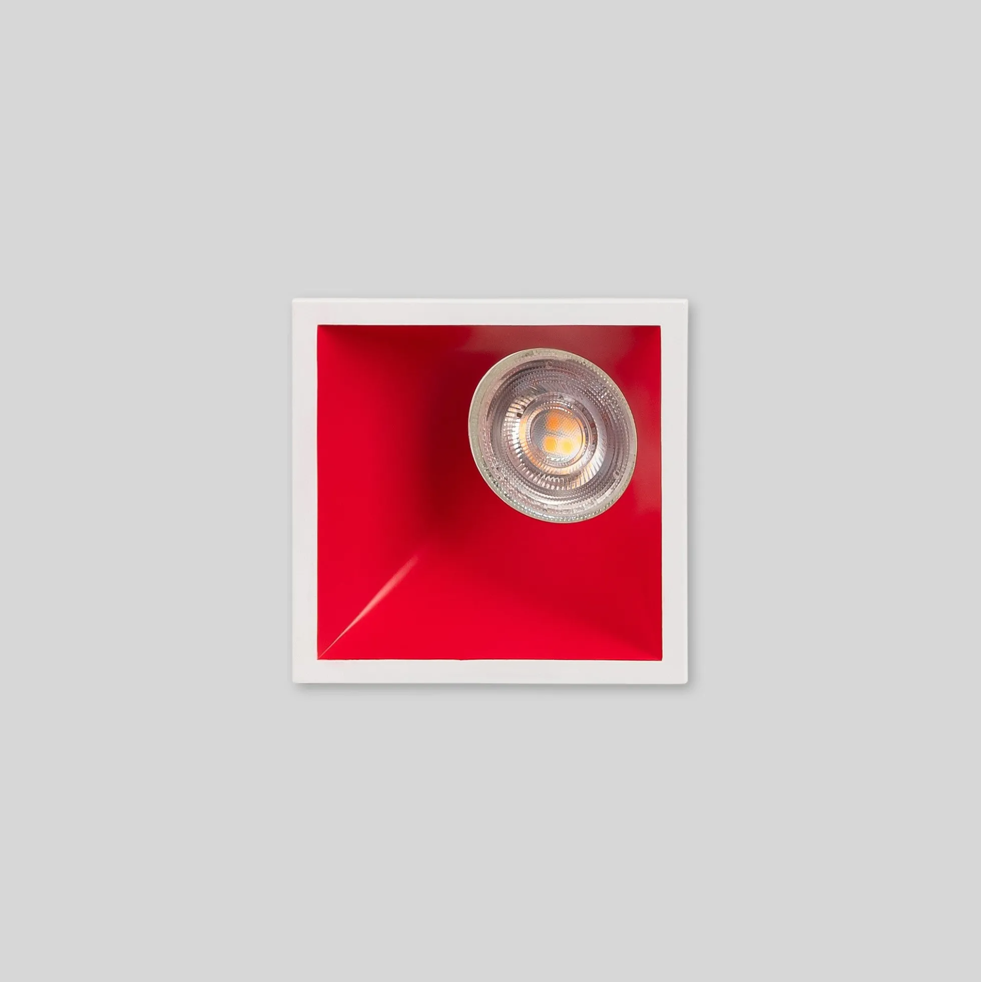 Aro downlight cuadrado asimétrico - Bajo UGR - Corte 85 x 85mm