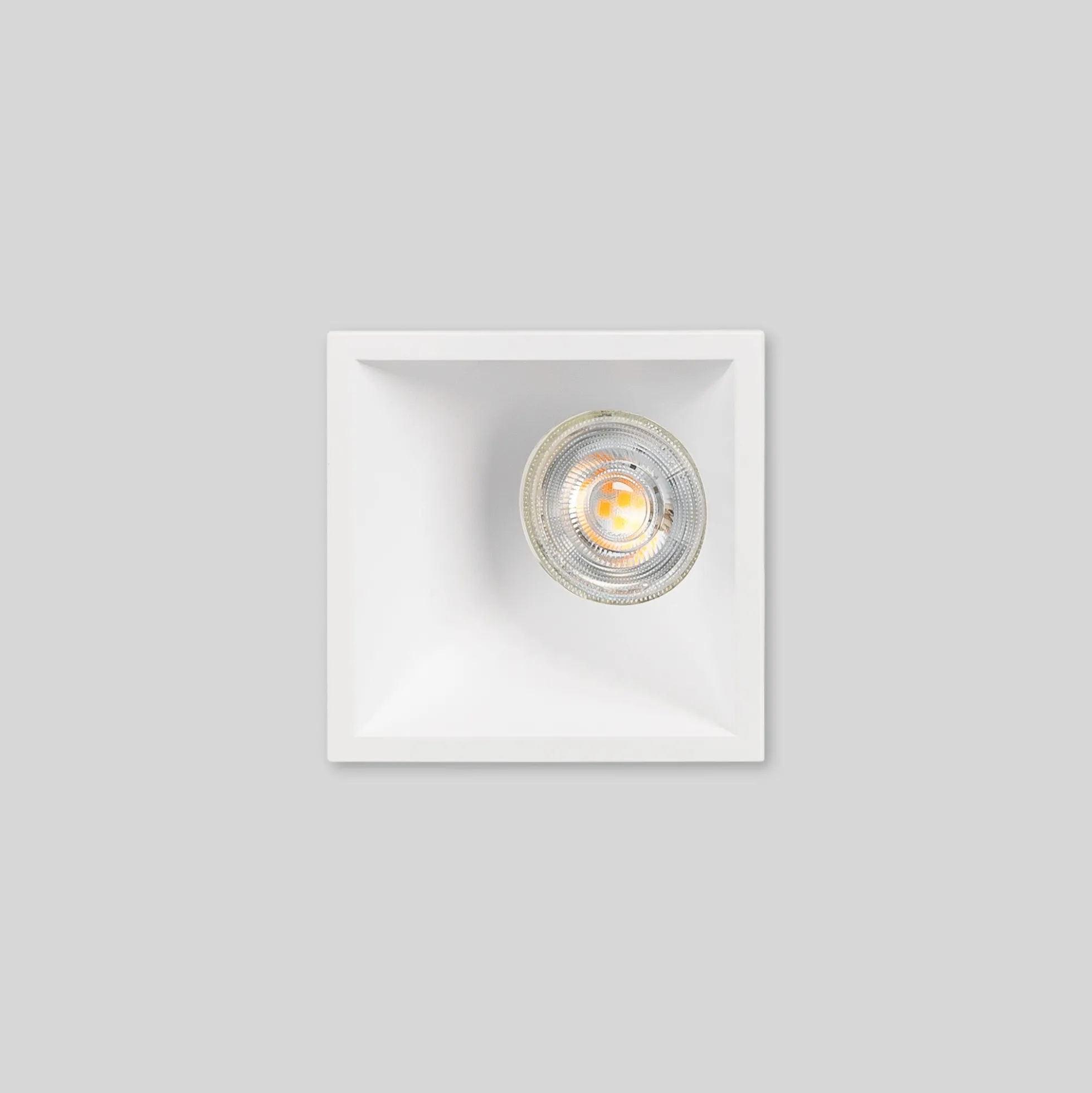 Aro downlight cuadrado asimétrico - Bajo UGR - Corte 85 x 85mm
