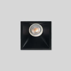 Aro downlight empotrable cuadrado - Bajo UGR - Corte 85 x 85mm