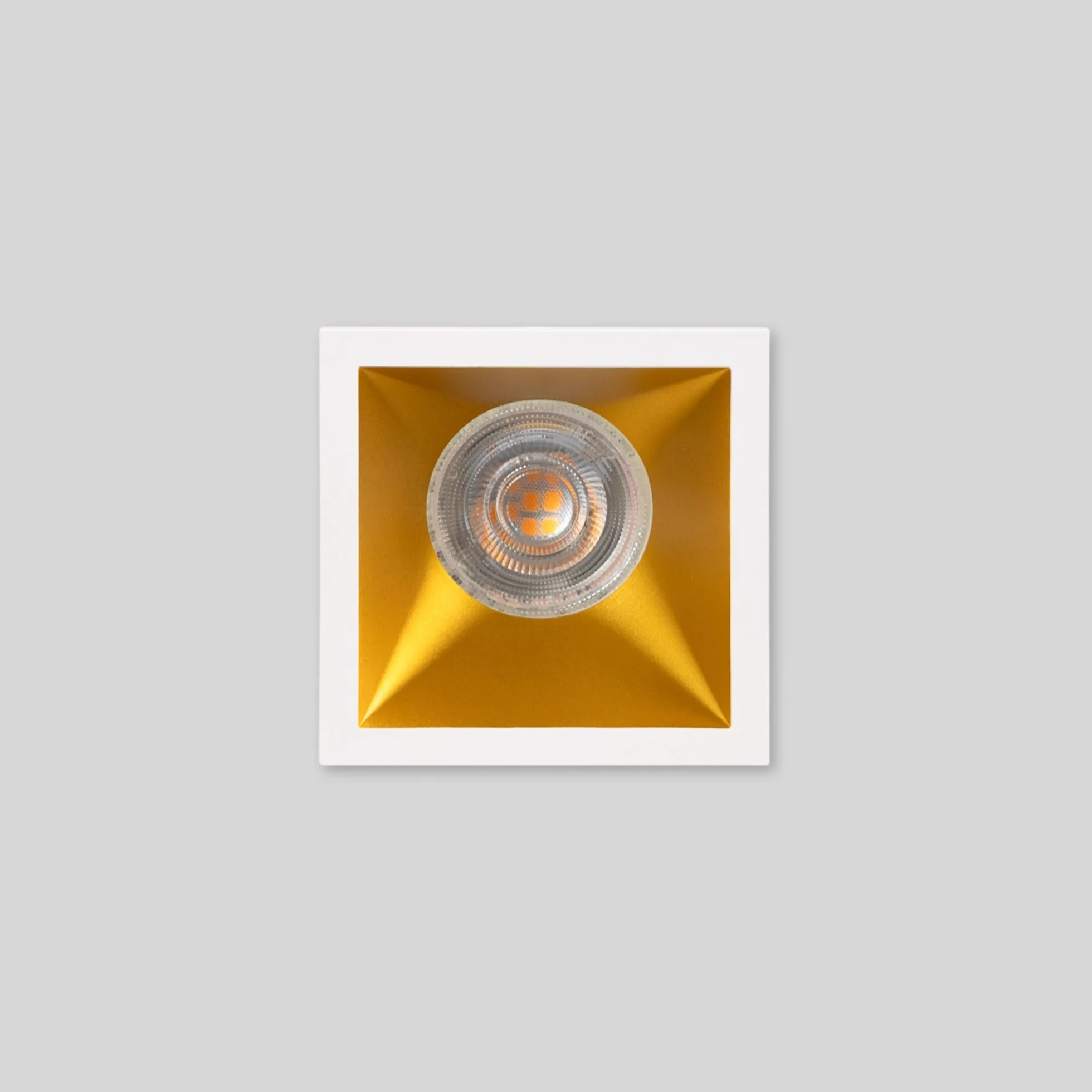 Aro downlight empotrable cuadrado - Bajo UGR - Corte 75 x 75mm