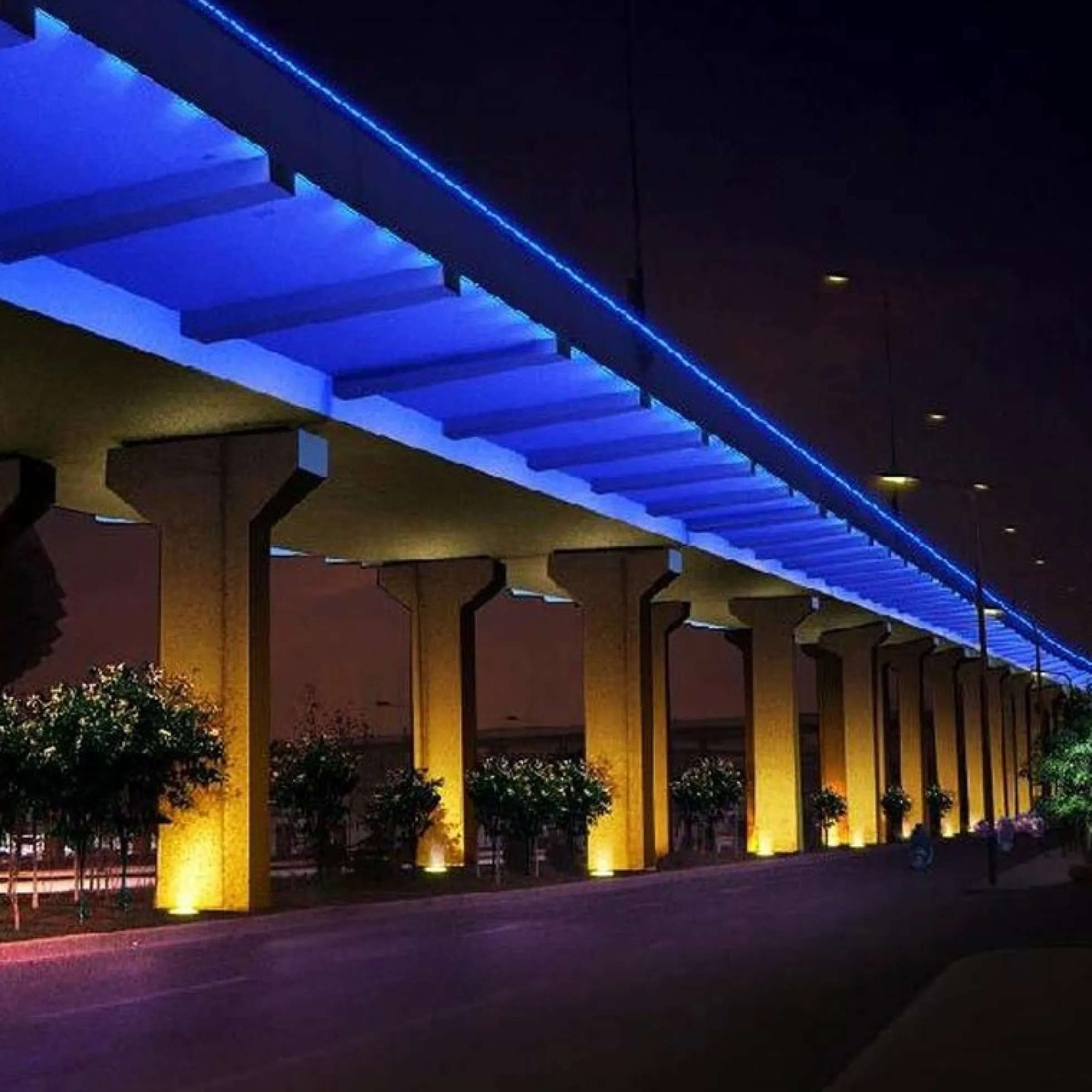 Bañador de pared LED RGB+CCT 24W control RF/WiFi | Mi Light - RL3-24