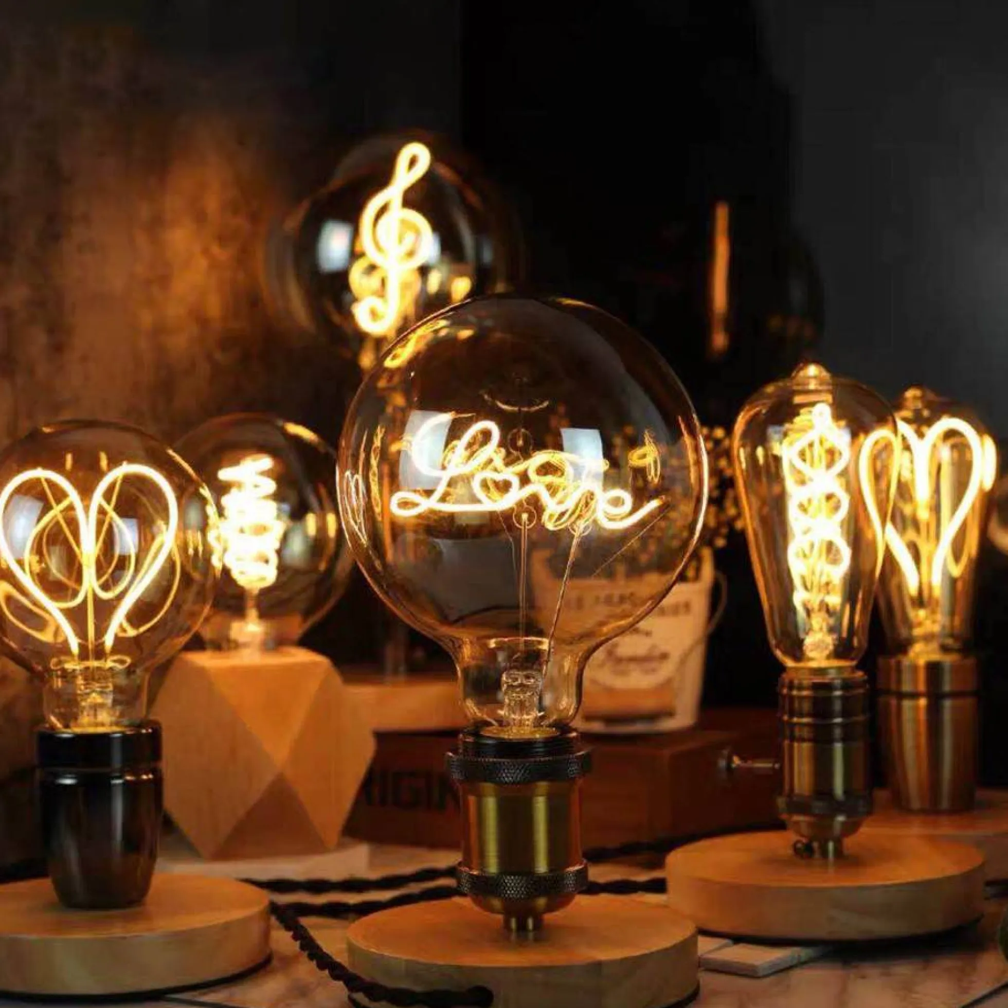 Bombilla decorativa filamento "LOVE" - E27 G125 - 4W - 2200K