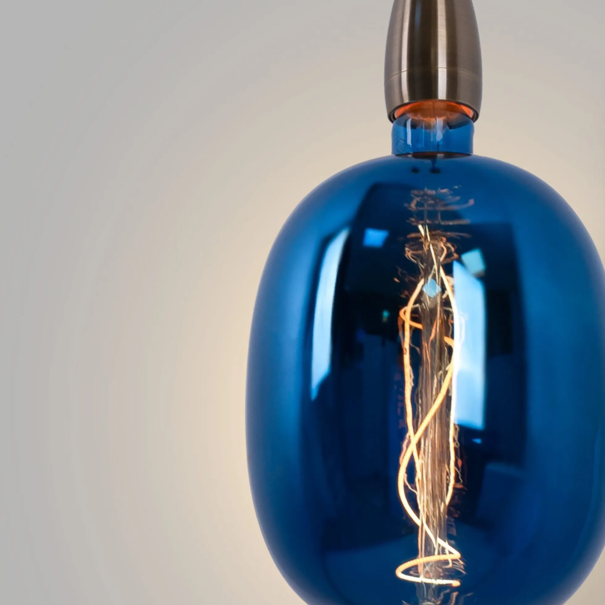 Bombilla decorativa LED de filamento - E27 T170 - Regulable - 4W - 4200K