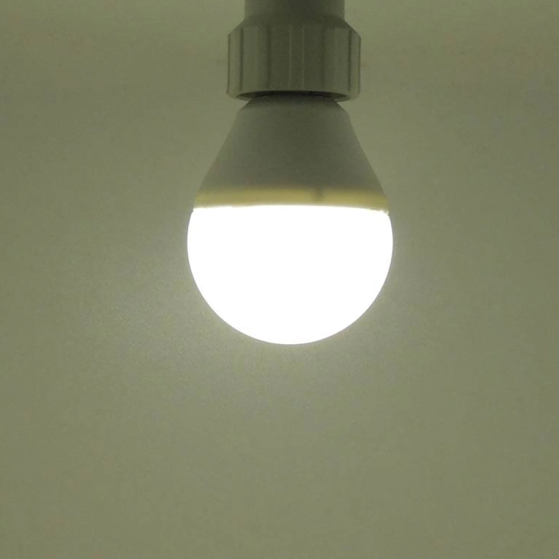 Bombilla Esférica LED E14 G45 5W Opal