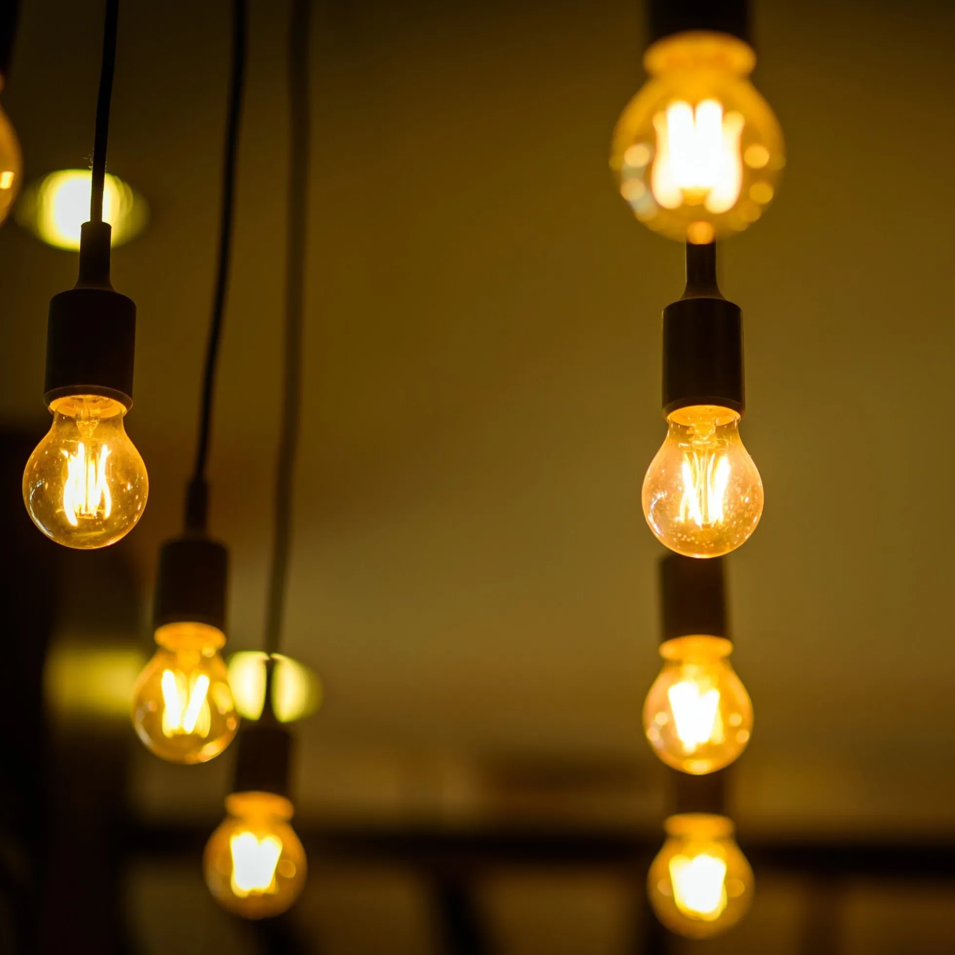 Bombilla LED E27 vintage gold filamento- 4W - 2200K