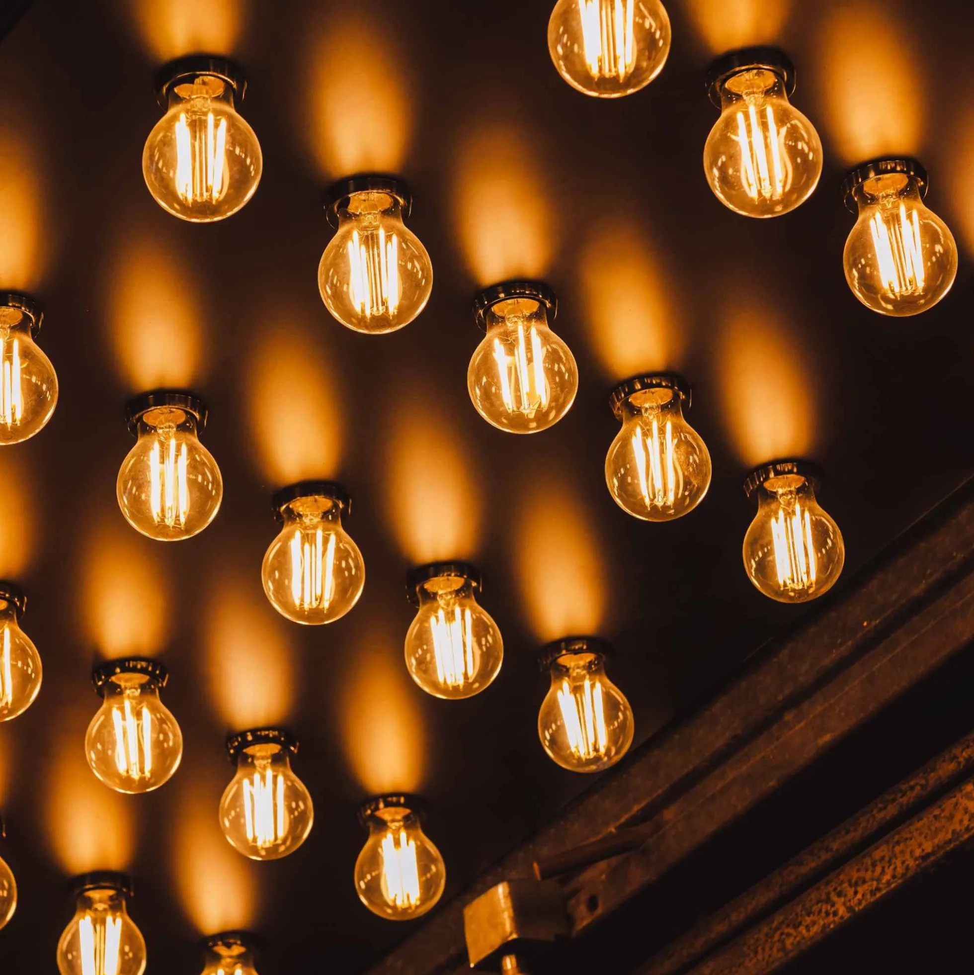 Bombilla LED E27 vintage gold filamento- 4W - 2200K