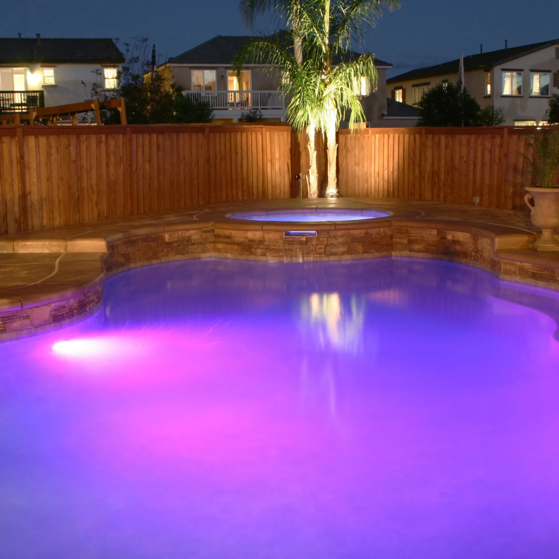 Bombilla LED para piscina PAR56 RGB 12V AC - 24W - Sumergible - Con mando - IP68