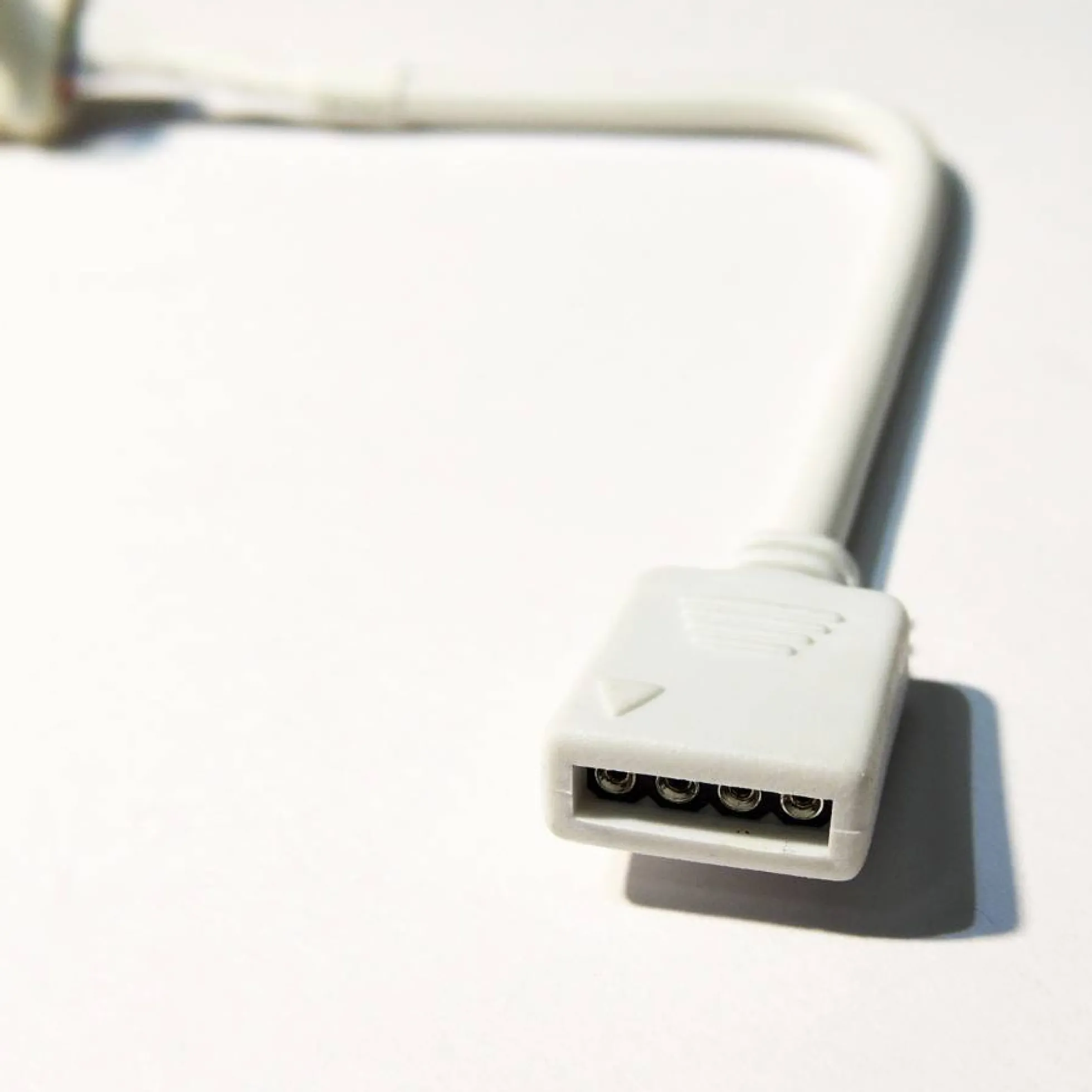 Conector de Tira RGB 12V a controlador de 4 pins