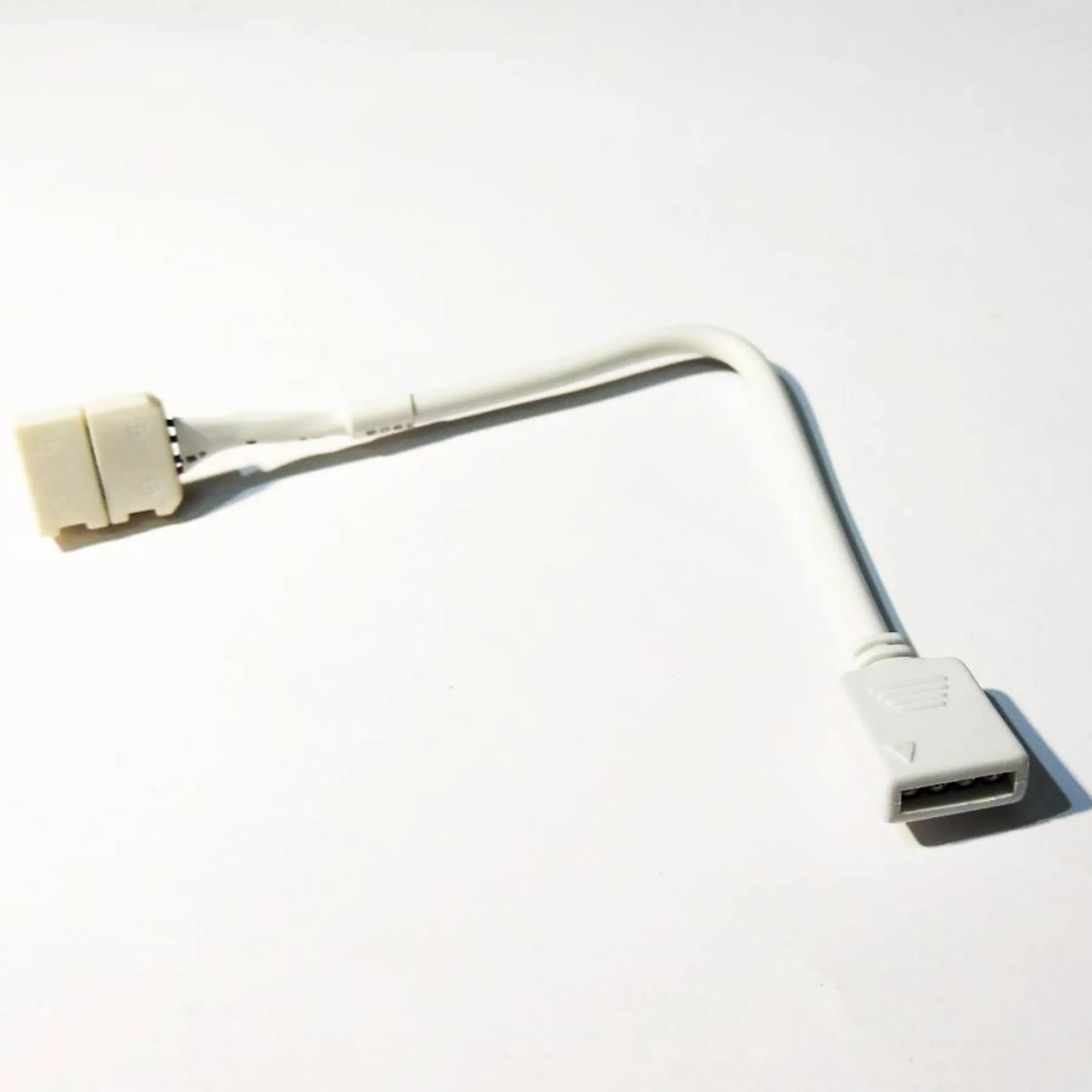 Conector de Tira RGB 12V a controlador de 4 pins