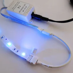 Conector de Tira RGB 12V a controlador de 4 pins