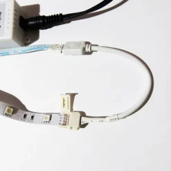 Conector de Tira RGB 12V a controlador de 4 pins