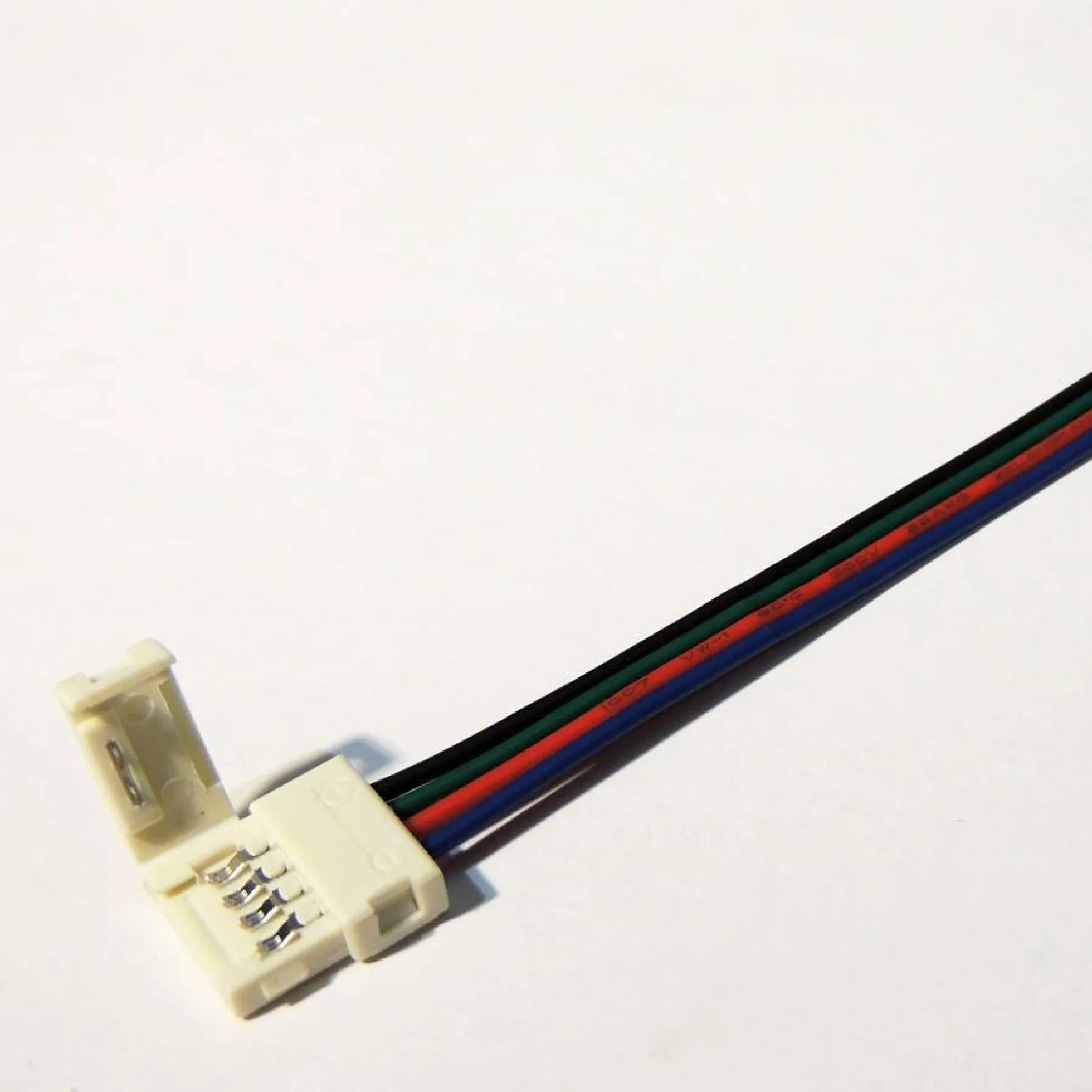 Conector para tiras 12V RGB con cable