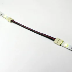 Conector para tiras 12V RGB con cable