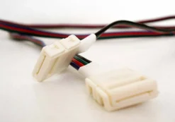 Conector para tiras 12V RGB con cable
