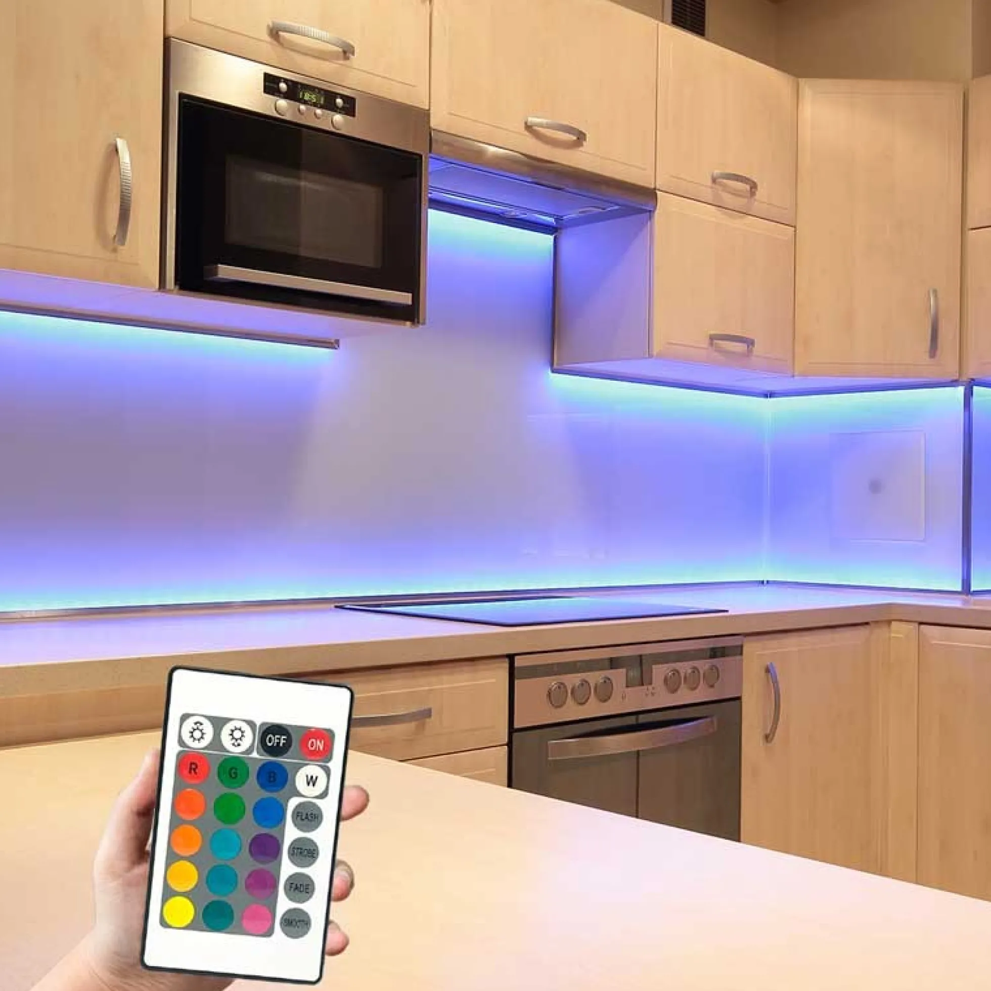 Controlador Tira LED RGB 2 Amp por canal, Control Remoto IR 24 Teclas