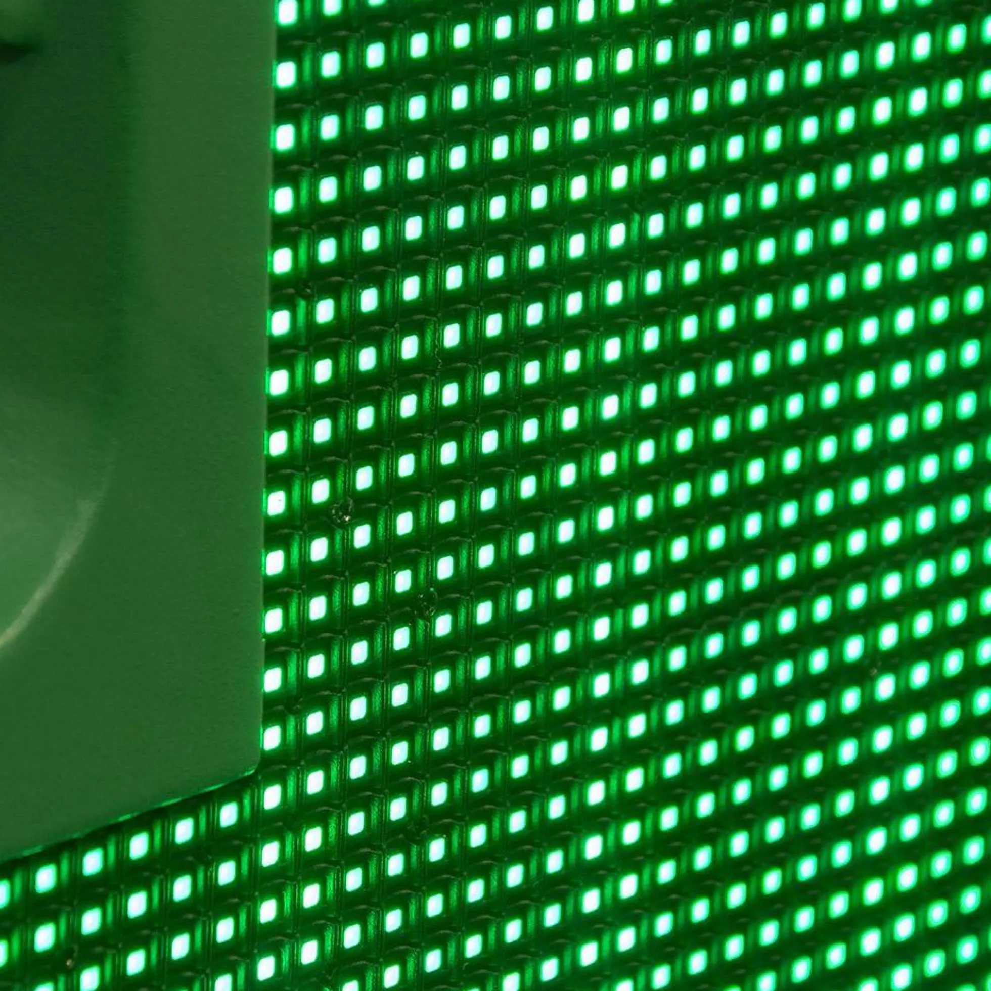 Cruz de farmacia LED RGB multicolor programable P6 - Exterior