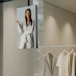 Display publicitario LED P2.5 - Full Color -  64 x 112cm - Indoor