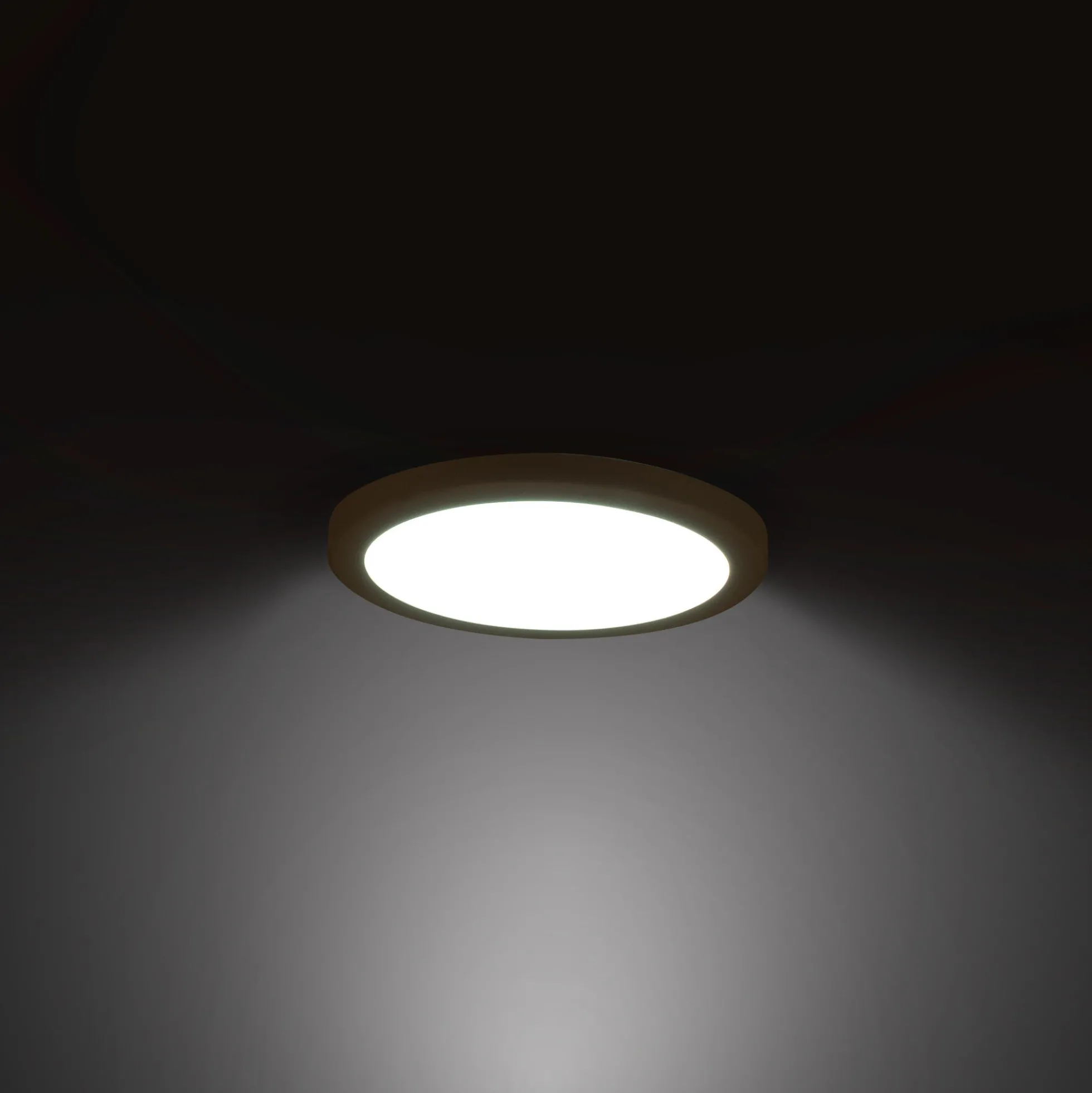 Downlight LED circular empotrable 8W - Diámetro de corte ajustable: Ø 50-90mm