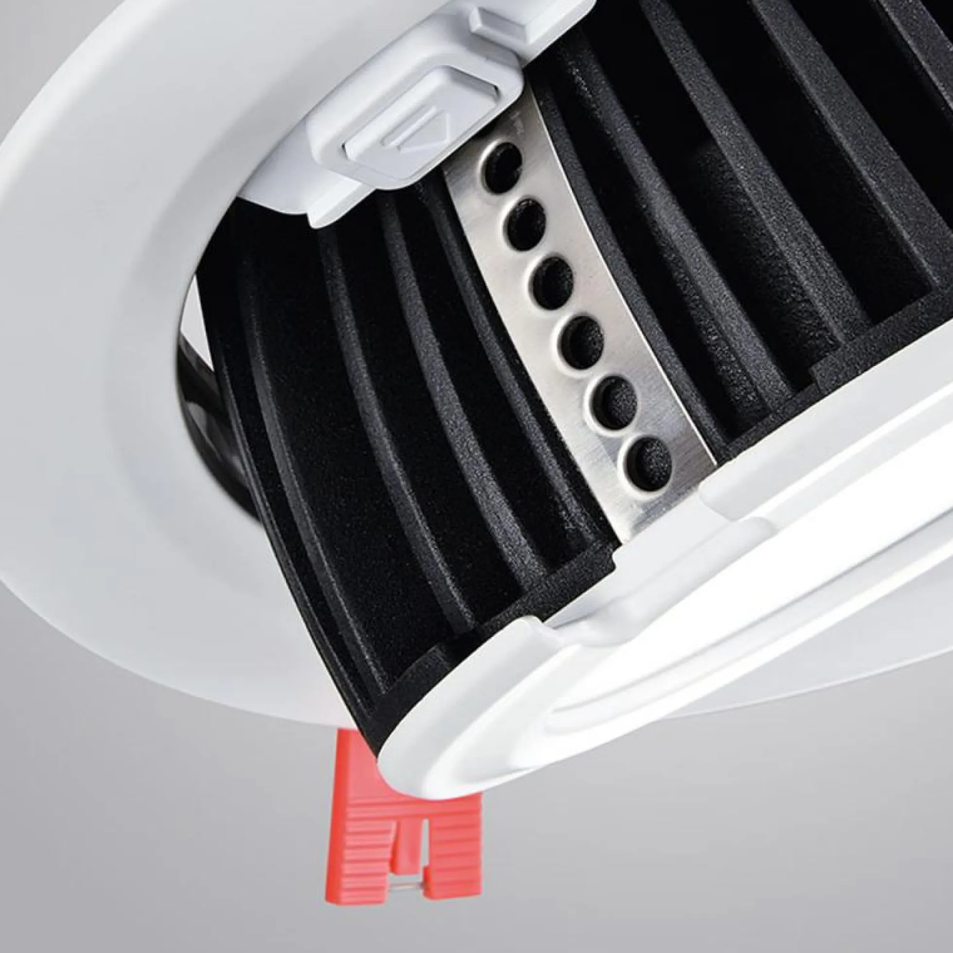 Downlight LED COB CCT 42W - CRI90 - Chip Bridgelux - Driver Lifud - IP20 - Corte Ø 215mm