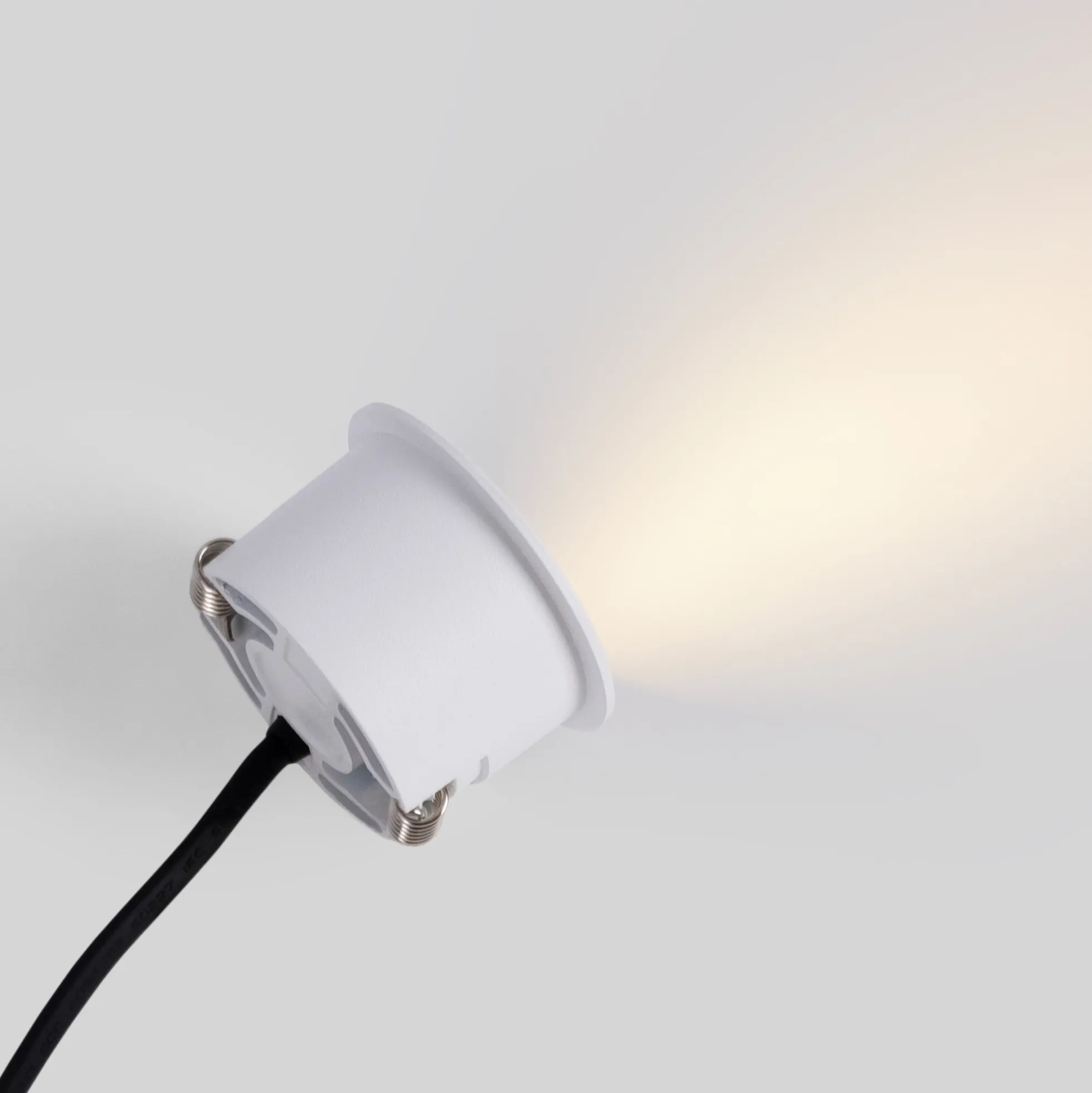 Downlight LED empotrable circular 6W - UGR18 - Corte Ø 55mm - Blanco