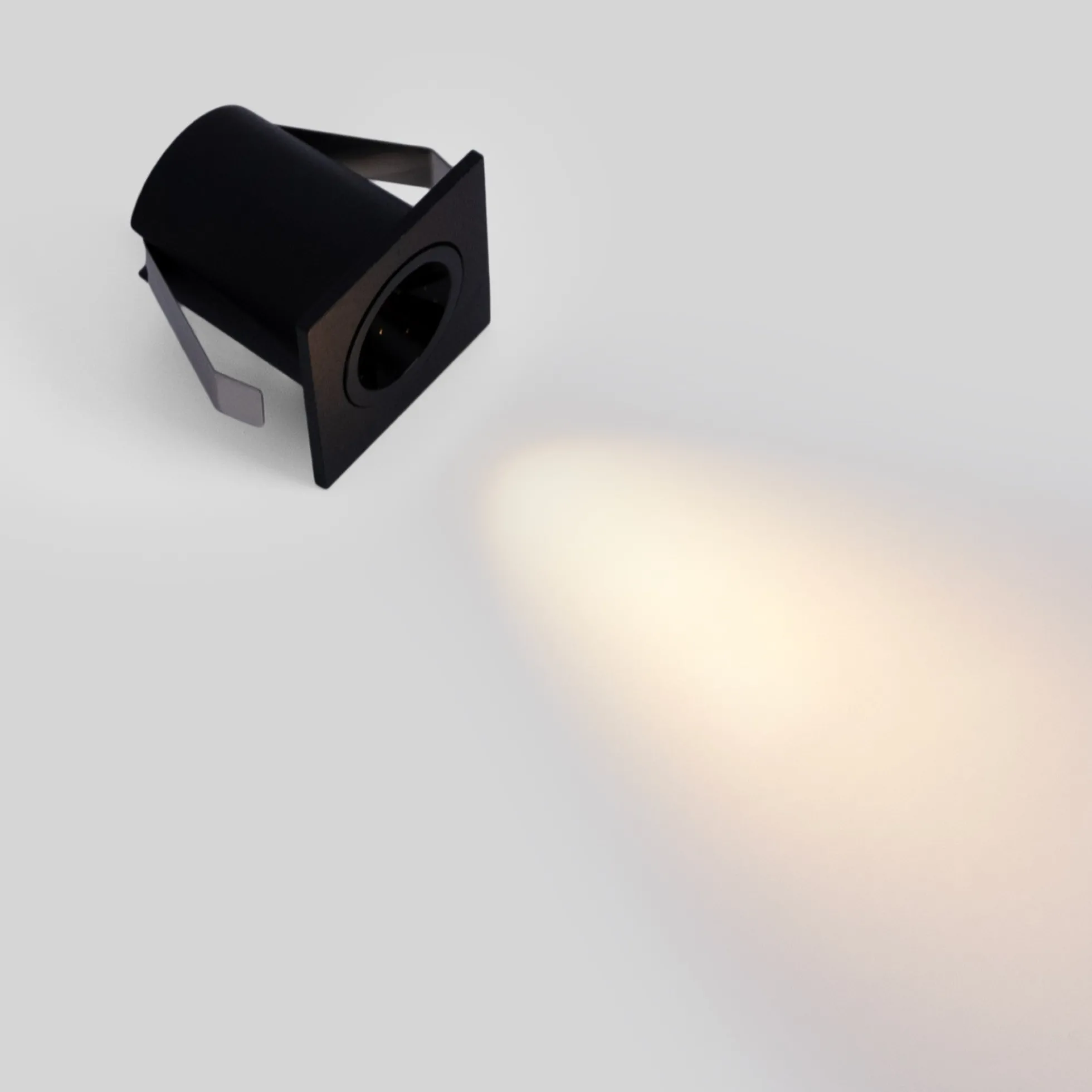 Downlight LED empotrable cuadrado 2W - Chip Osram - UGR18 - Corte Ø 25mm - Negro
