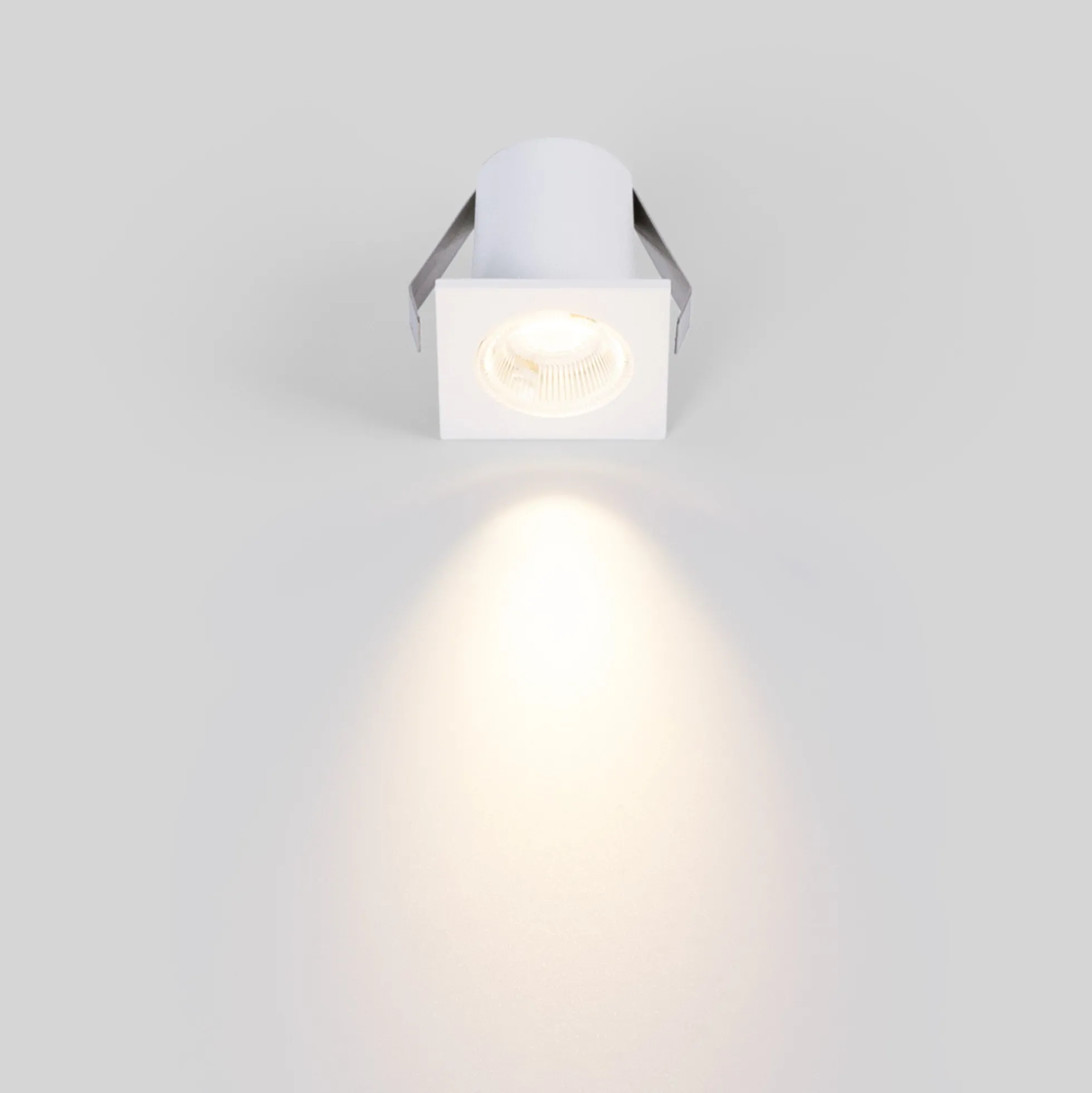 Downlight LED empotrable cuadrado 2W - Chip Osram - UGR18 - Corte Ø 25mm - Blanco