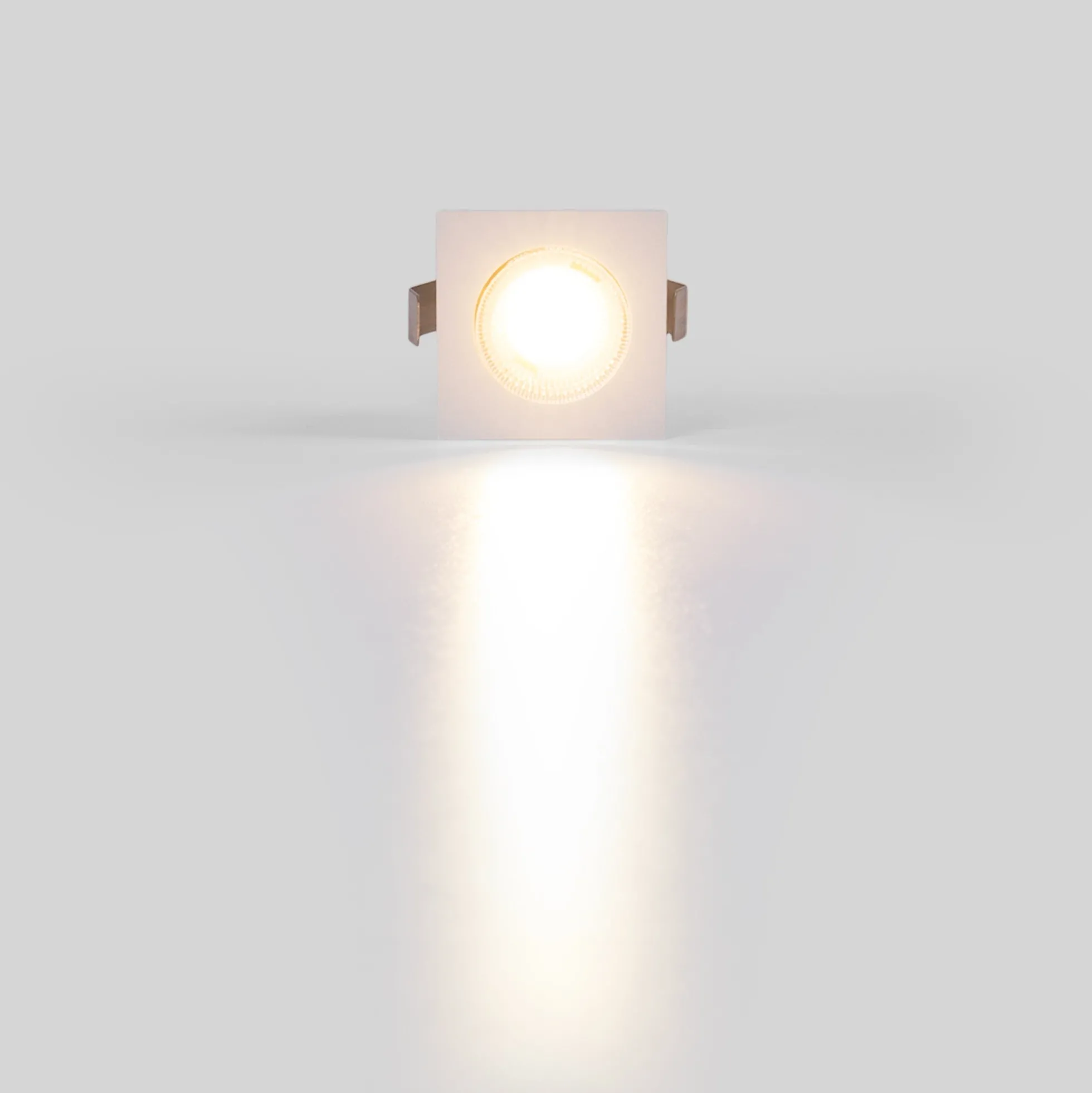 Downlight LED empotrable cuadrado 2W - Chip Osram - UGR18 - Corte Ø 25mm - Blanco