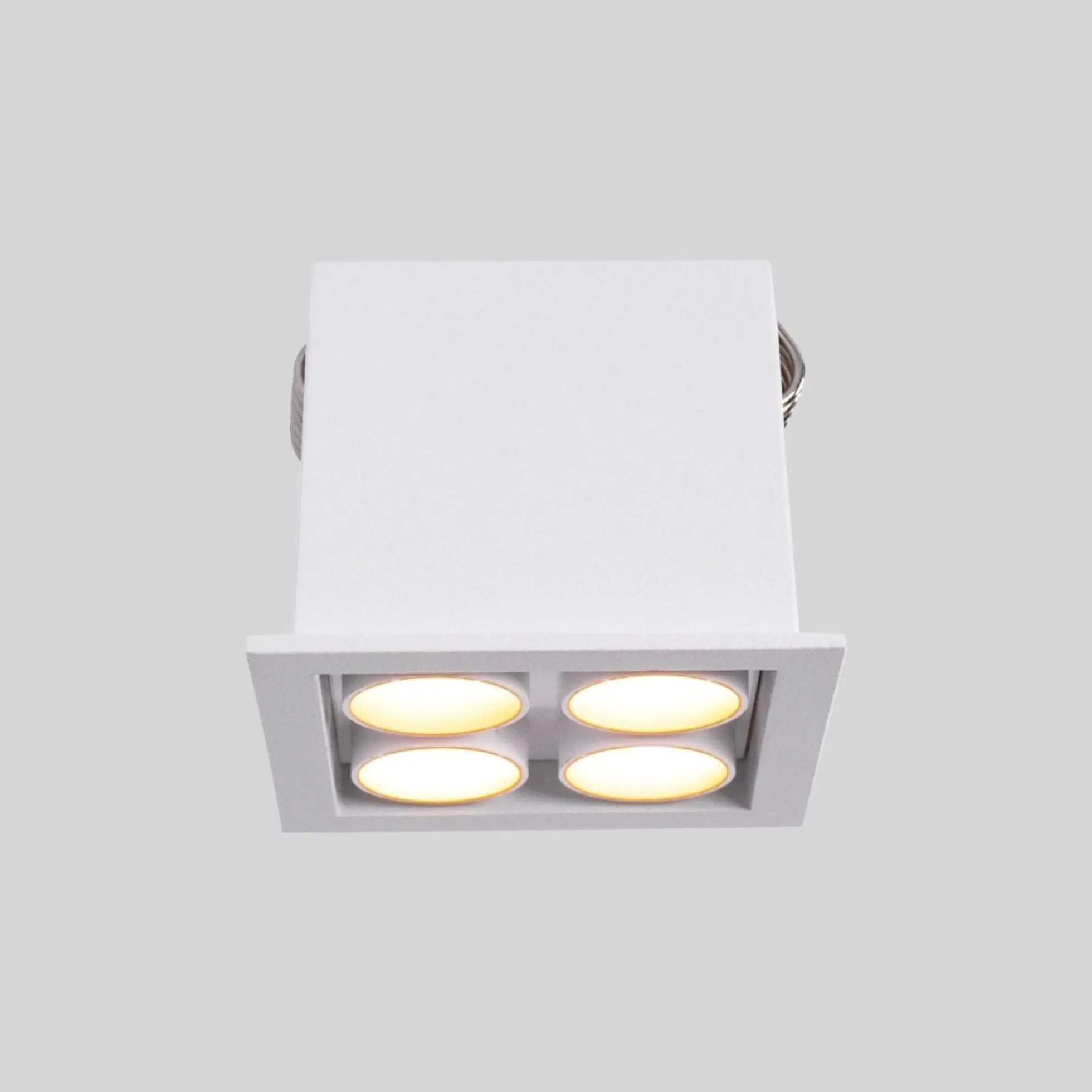 Downlight LED empotrable cuadrado 8W - Chip Osram - UGR18 - Corte 48 x 48 mm