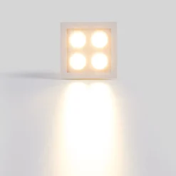 Downlight LED empotrable cuadrado 8W - Chip Osram - UGR18 - Corte 48 x 48 mm