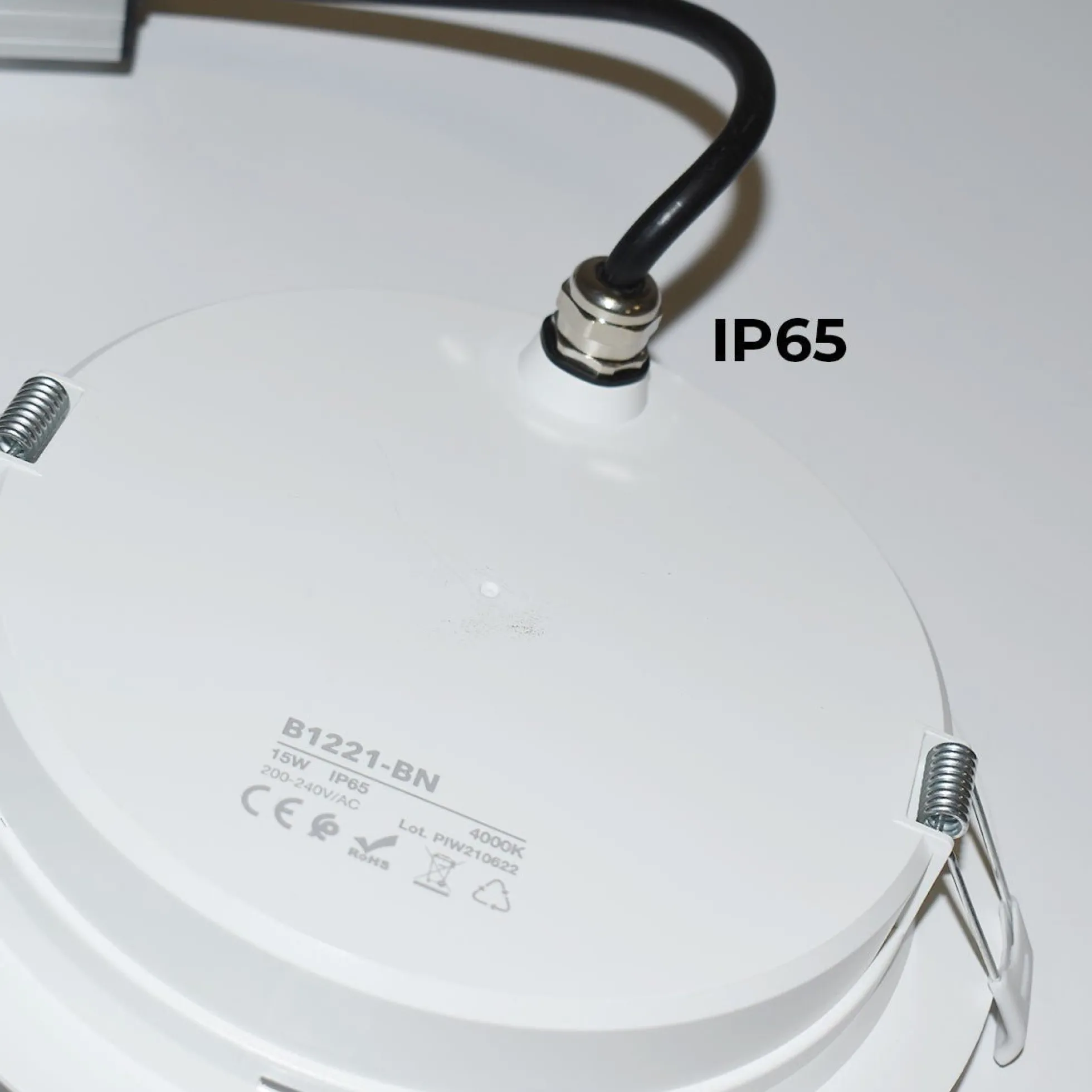 Downlight LED estanco empotrable - IP65 - 15W - Corte Ø 145-160mm