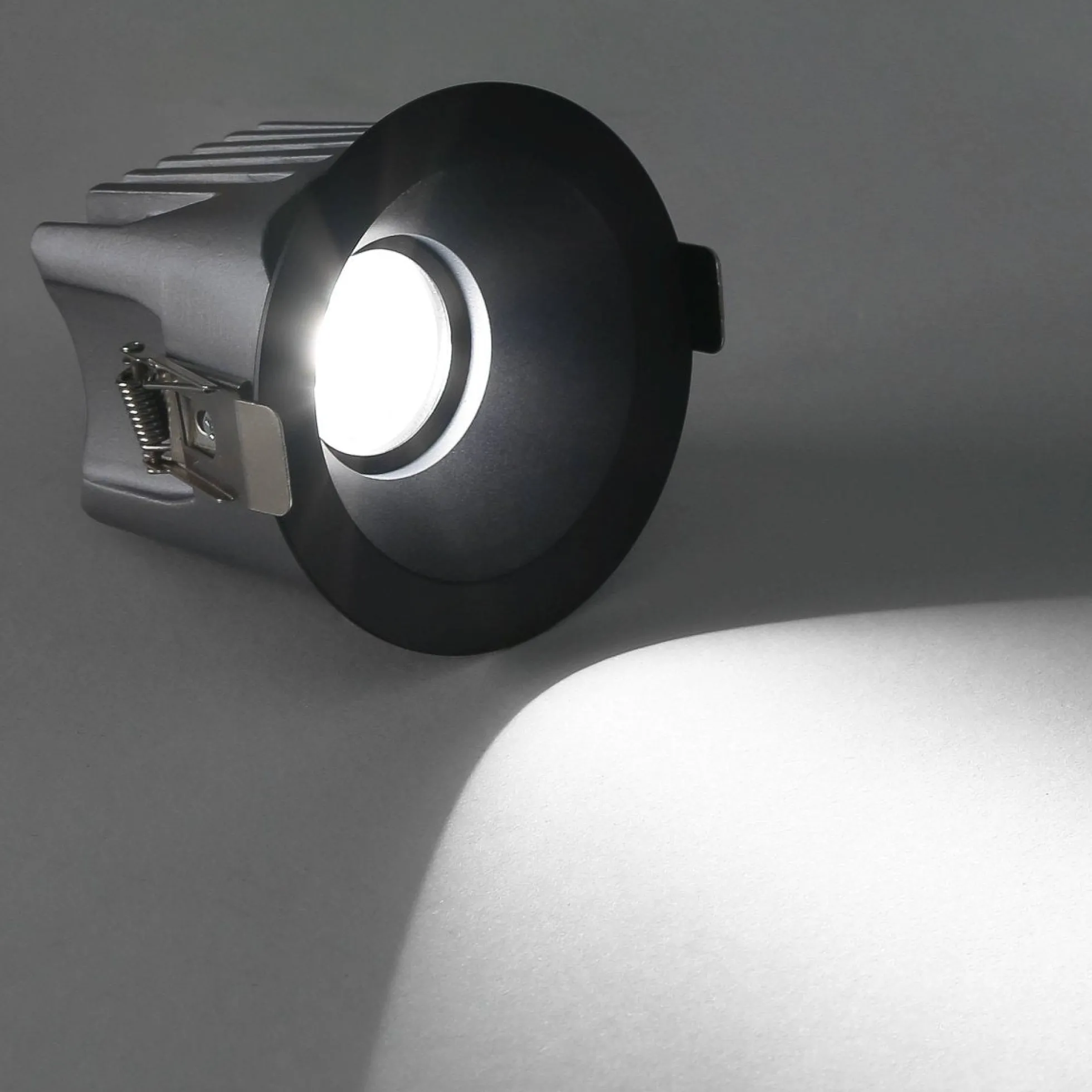 Downlight LED exterior 12W - CCT - Chip OSRAM - Driver PHILIPS - Corte Ø 75mm - IP54