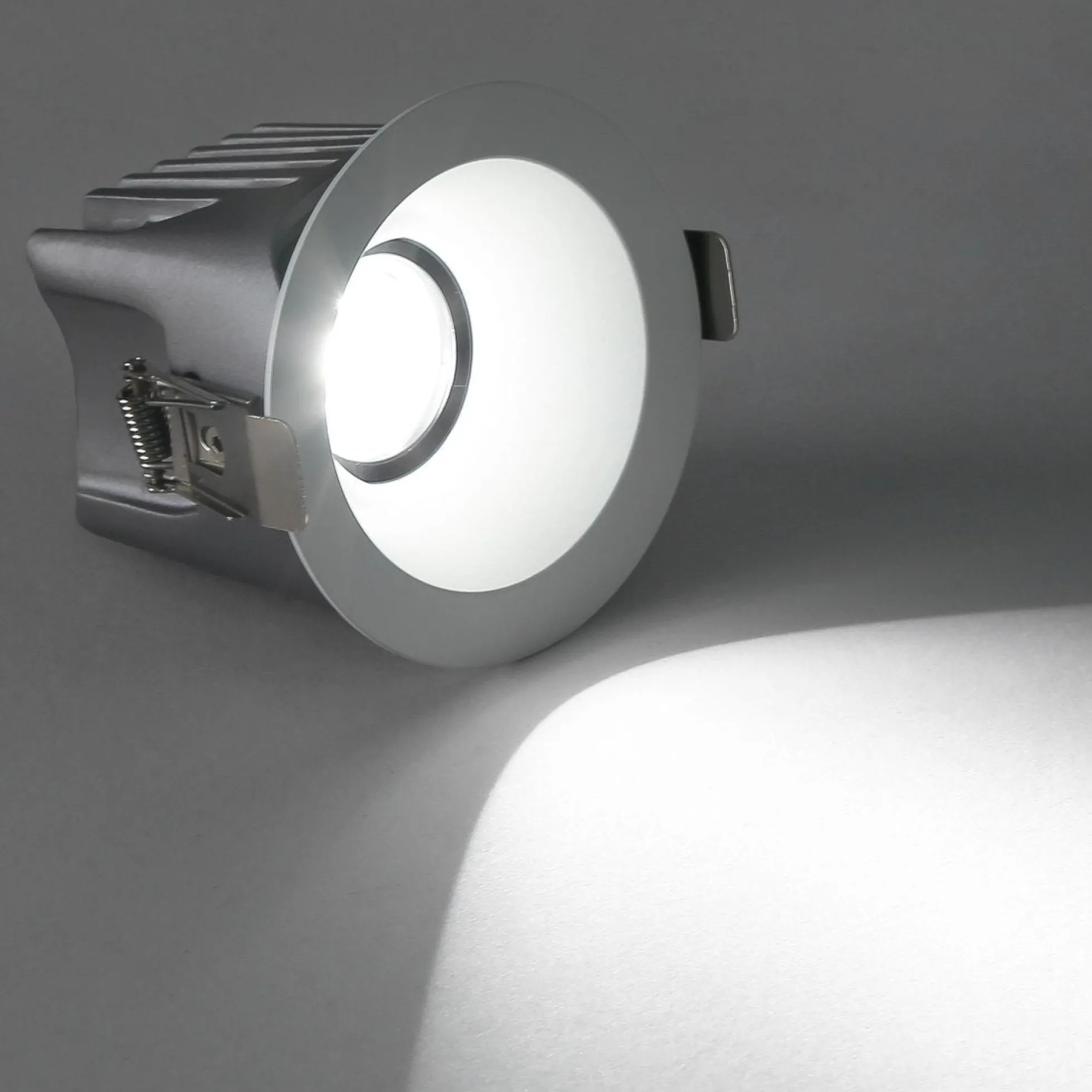 Downlight LED exterior 12W - CCT - Chip OSRAM - Driver PHILIPS - Corte Ø 75mm - IP54