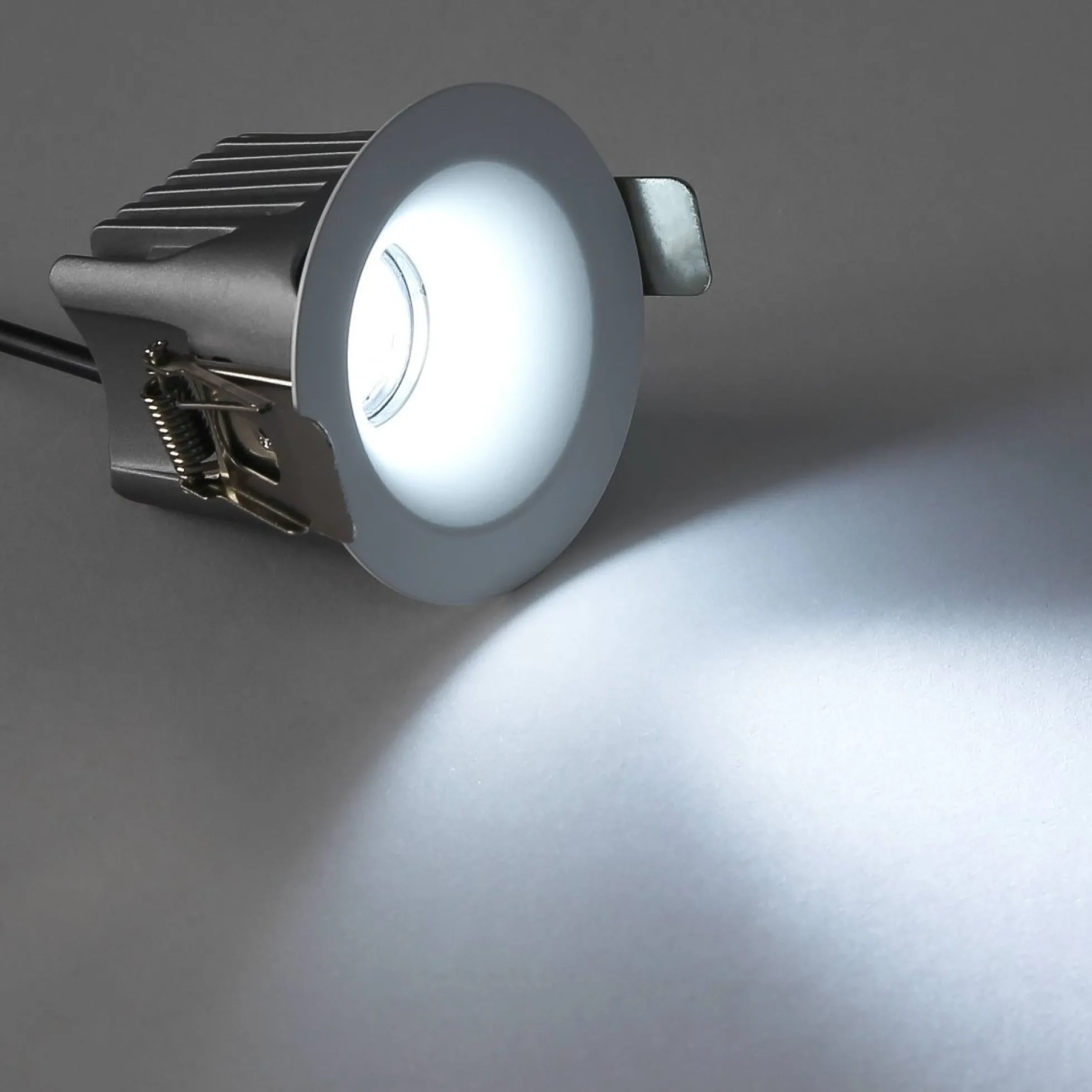 Downlight LED exterior 6W - CCT - Chip OSRAM - Driver PHILIPS - Corte Ø 55mm - IP54