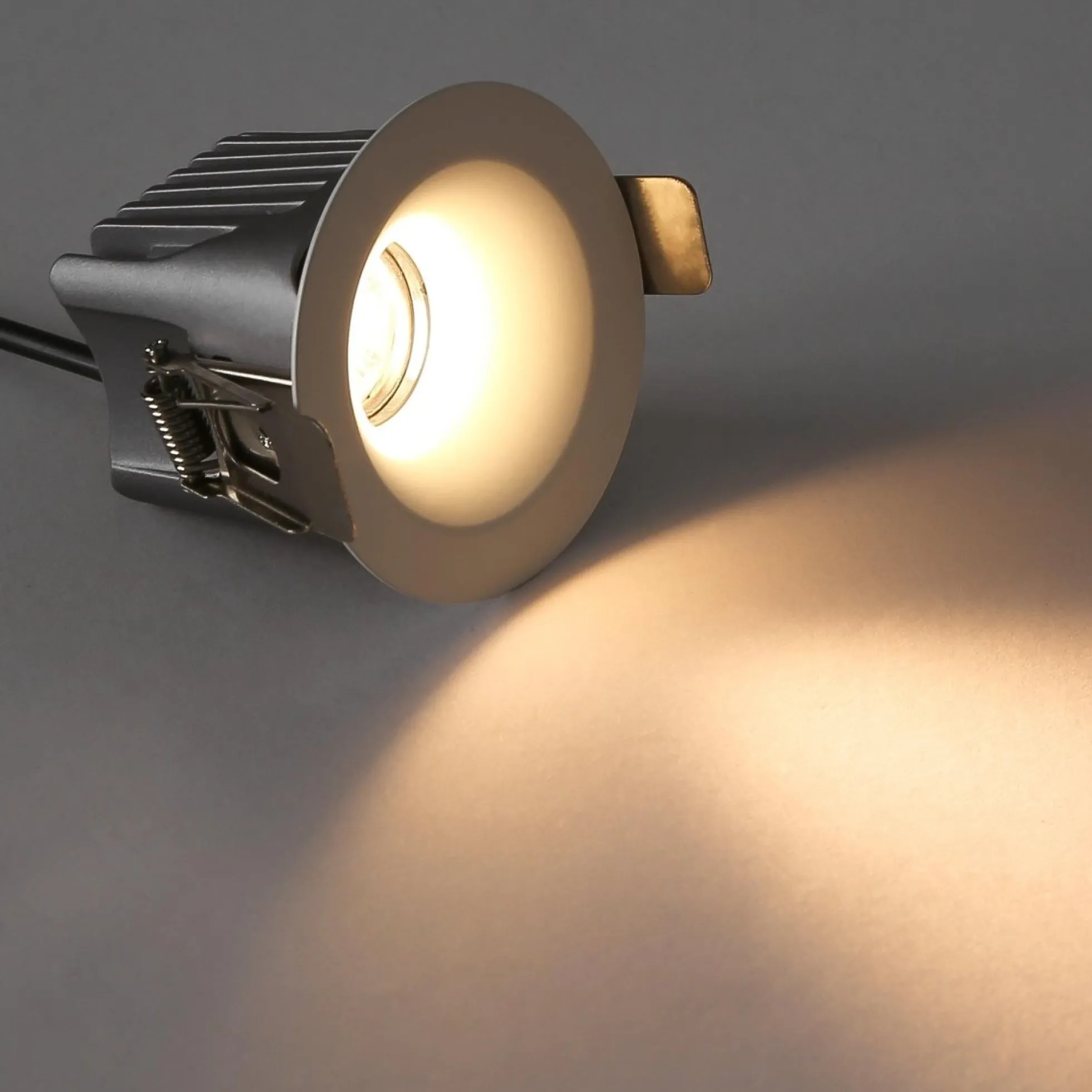 Downlight LED exterior 6W - CCT - Chip OSRAM - Driver PHILIPS - Corte Ø 55mm - IP54