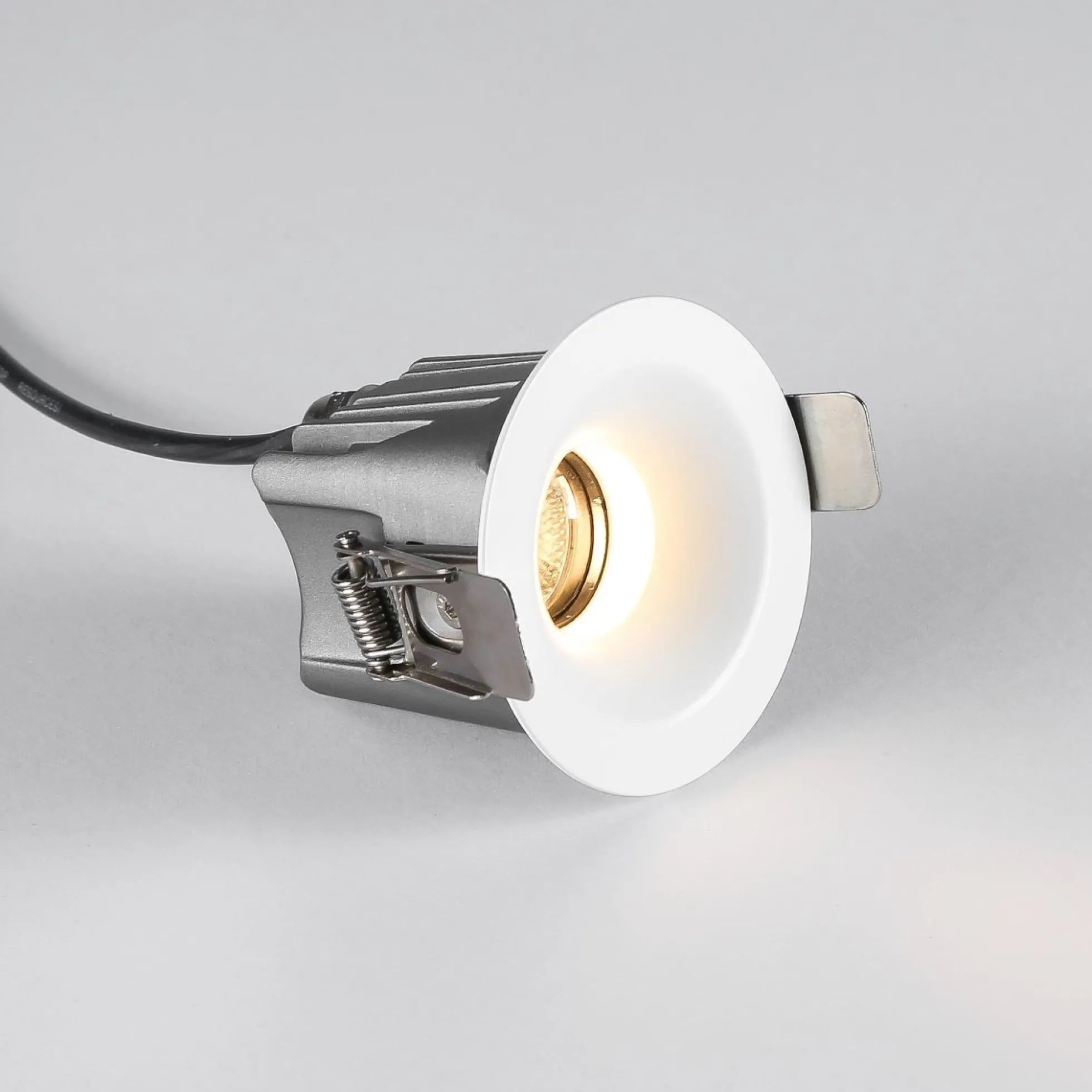 Downlight LED exterior 6W - CCT - Chip OSRAM - Driver PHILIPS - Corte Ø 55mm - IP54