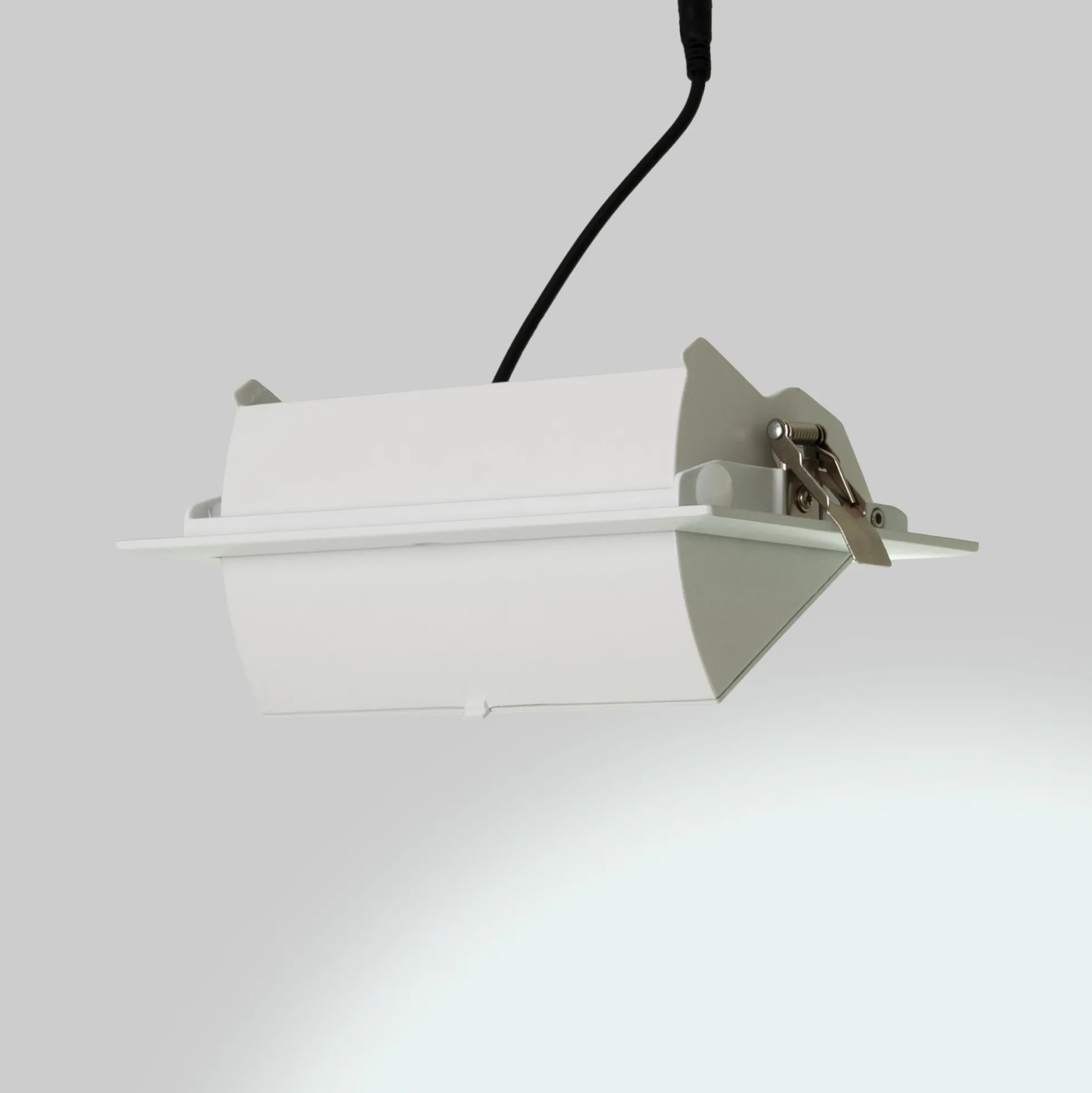 Downlight LED rectangular orientable CCT 60W- 100° Driver LIFUD