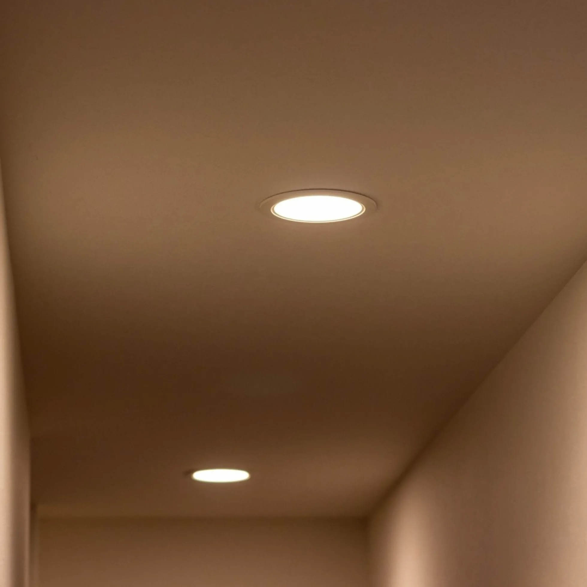 Downlight LED ultra slim 18W - CCT - Corte Ø 208mm - 3 colores