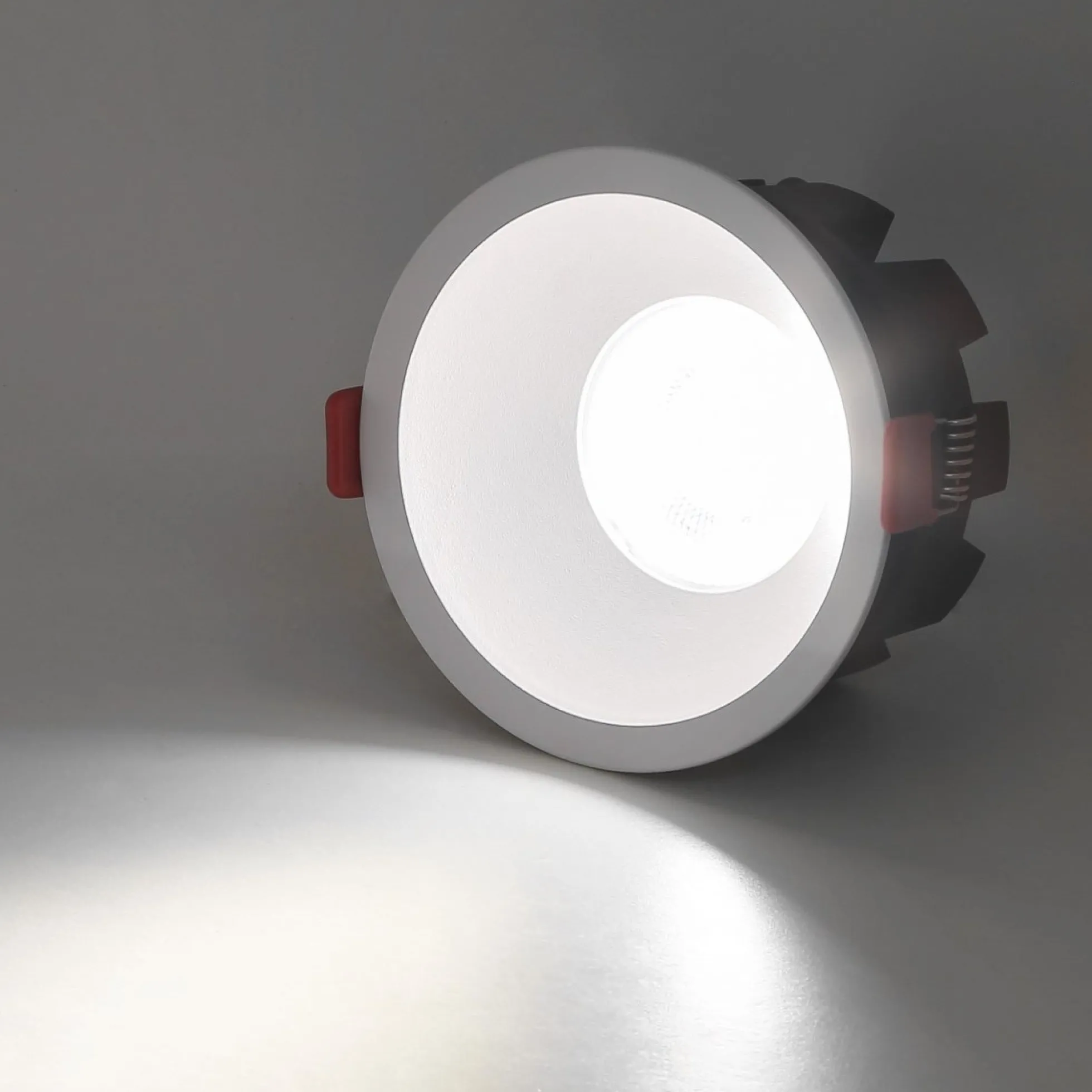 Downlight LED - 8W - CCT - Chip OSRAM - Corte Ø 75mm