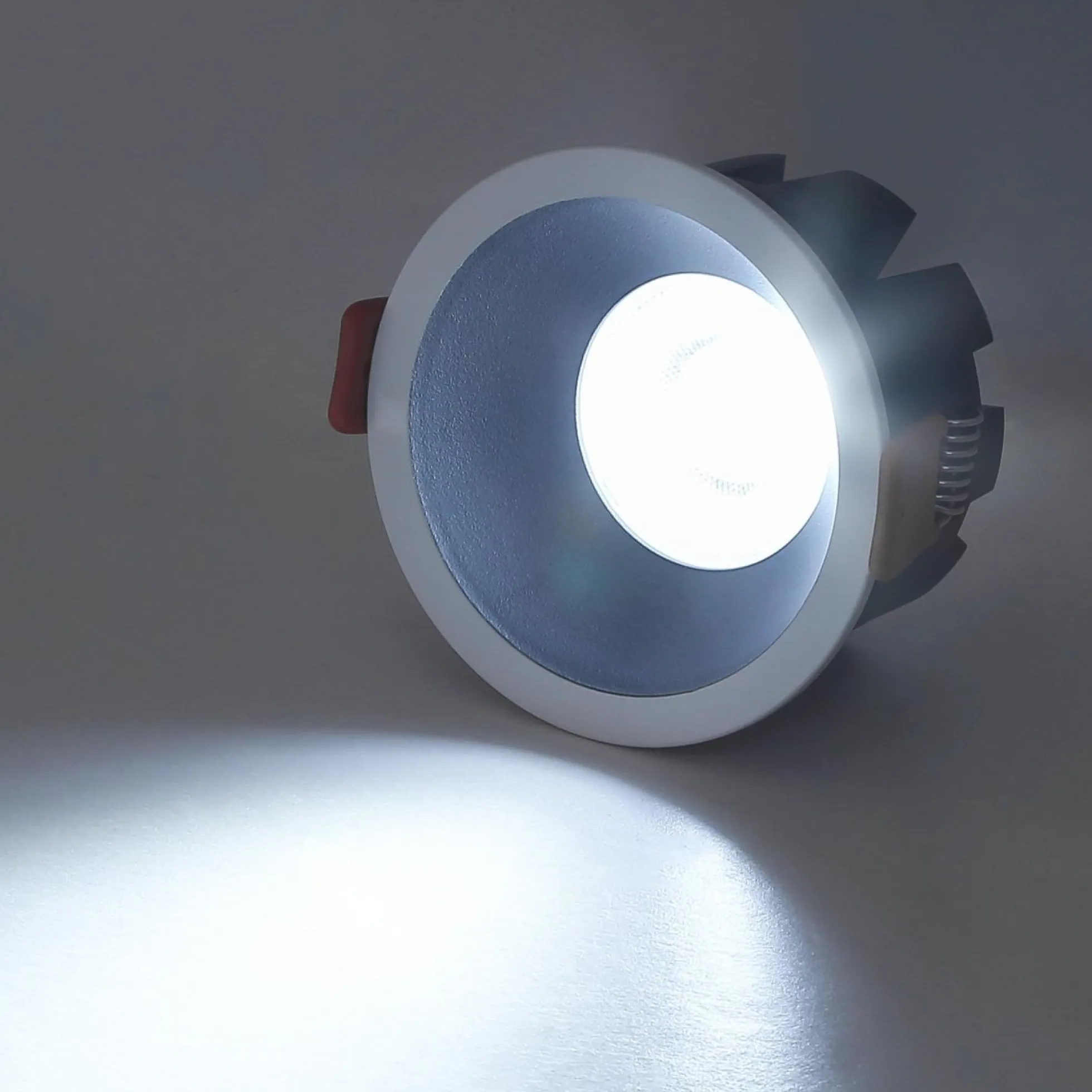 Downlight LED - 8W - CCT - Chip OSRAM - Corte Ø 75mm