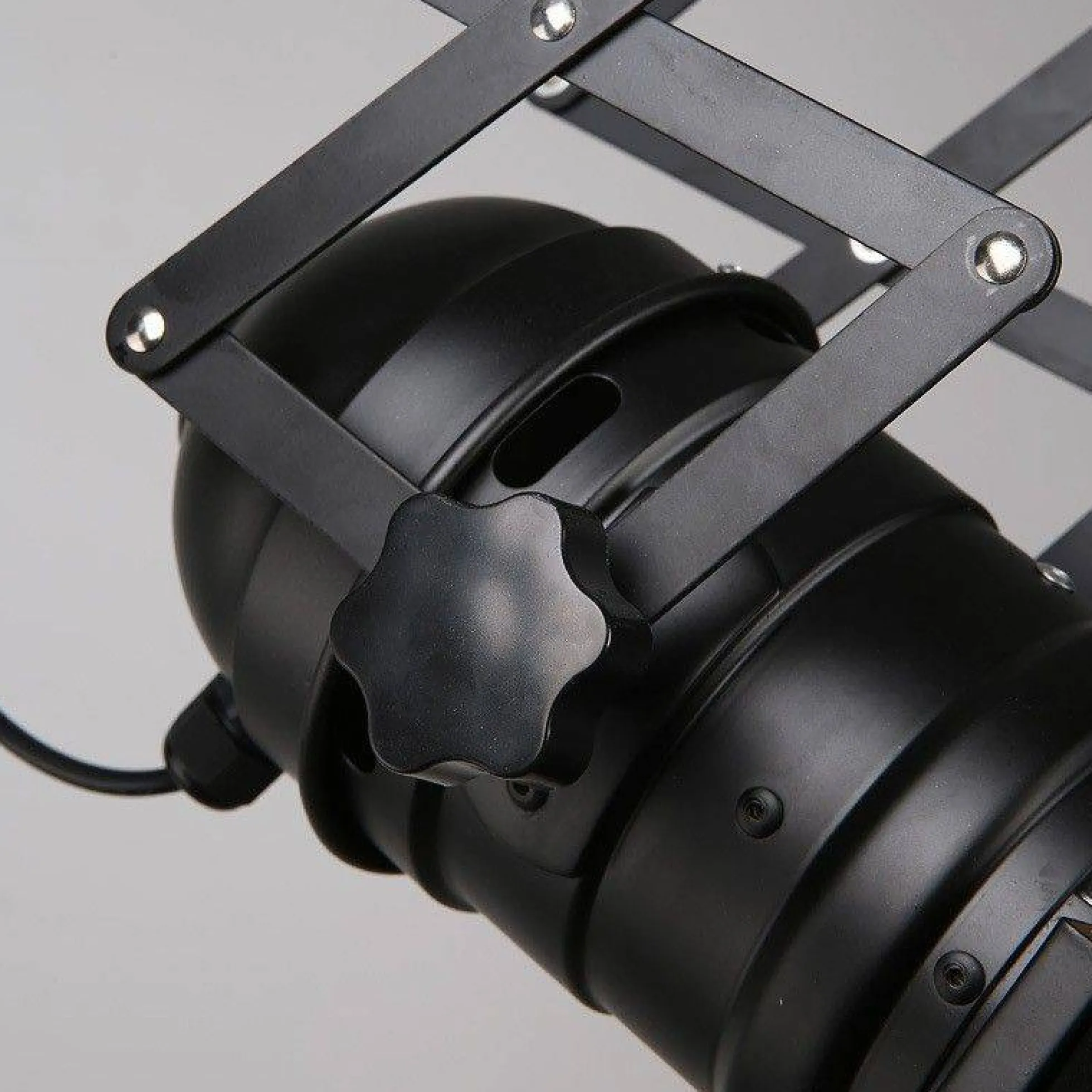 Foco carril trifásico orientable y extensible "Cinema" - E27