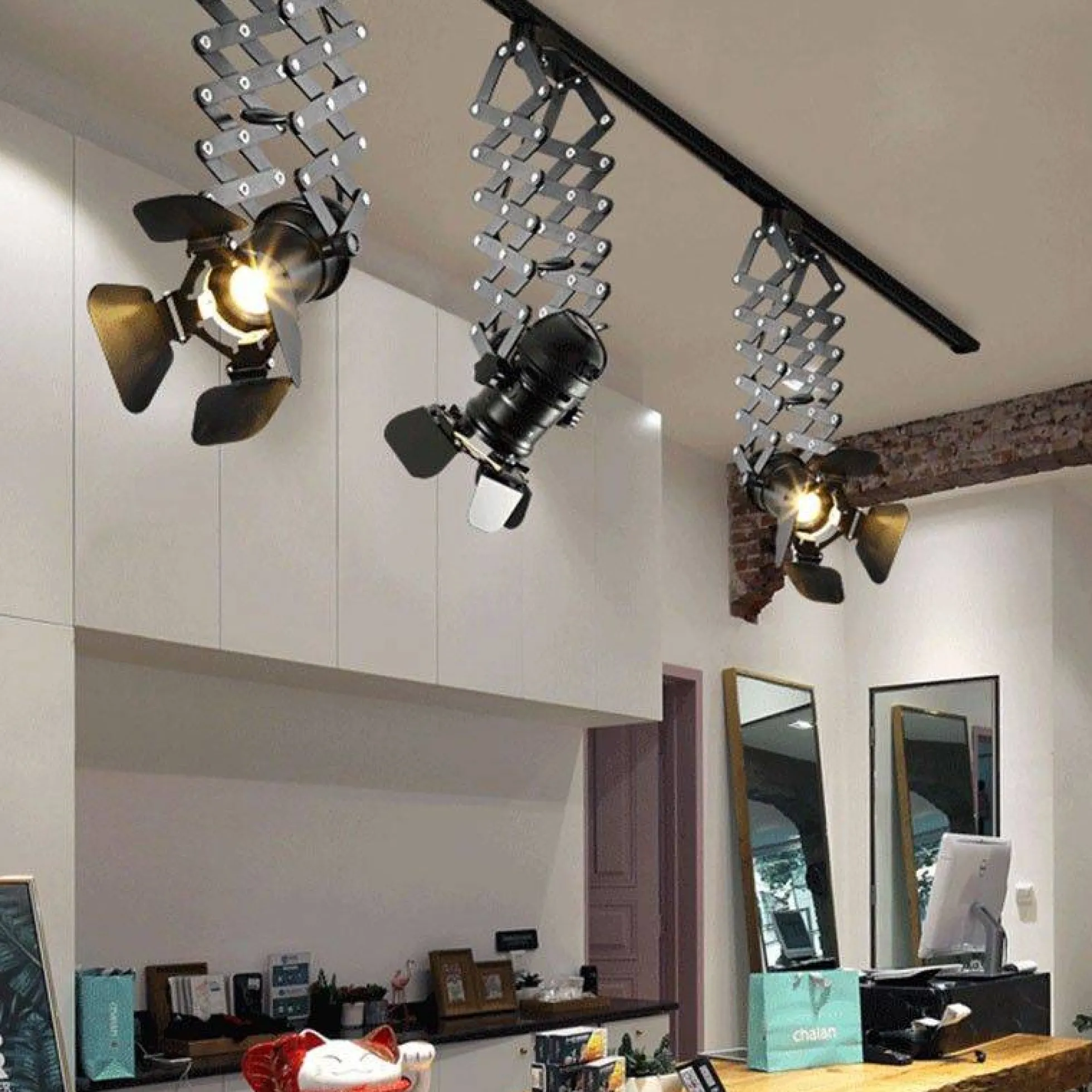 Foco carril trifásico orientable y extensible "Cinema" - E27