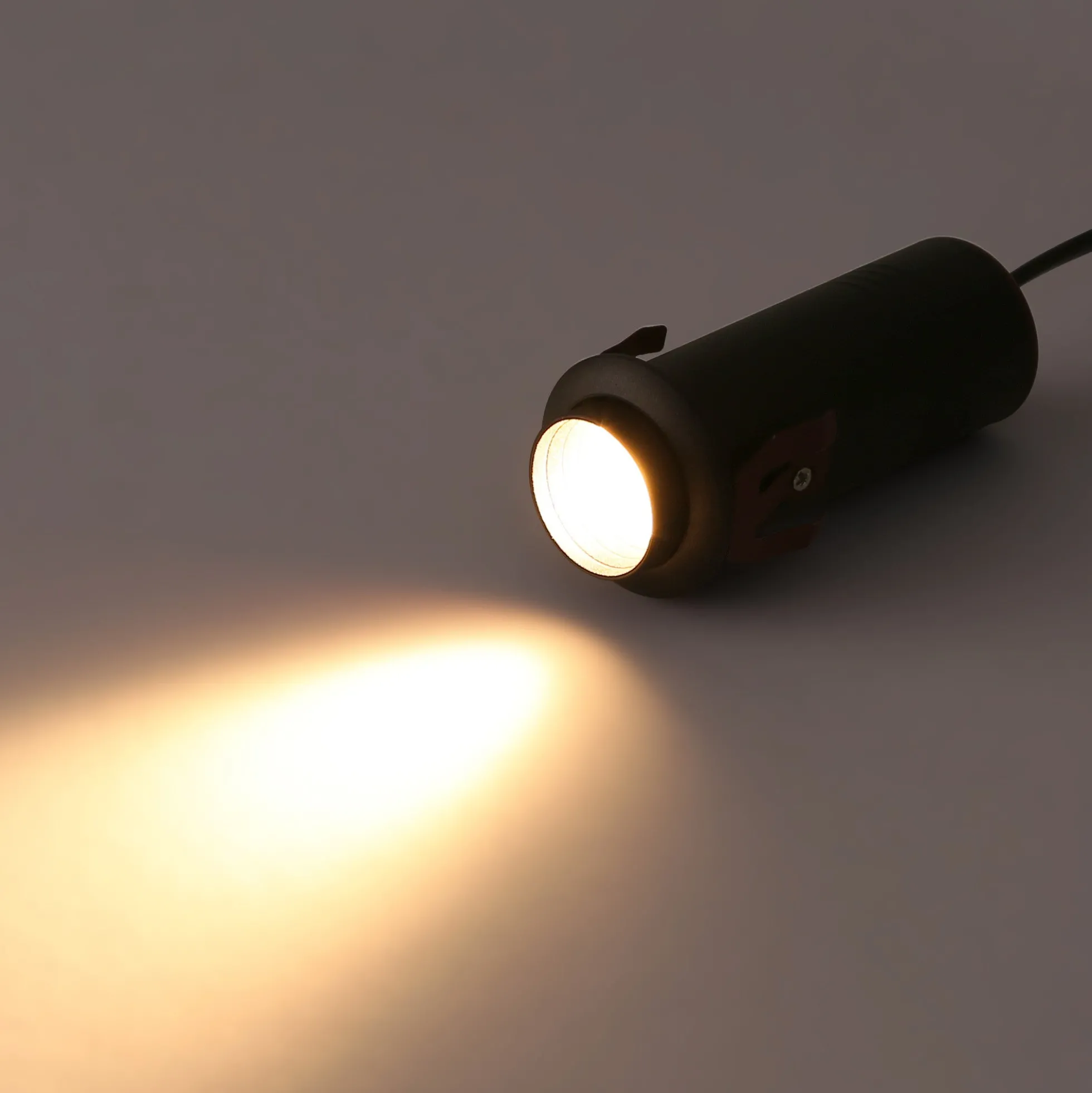 Foco de techo empotrable "ROMI" 7W - Zoom - Chip OSRAM - 2700K