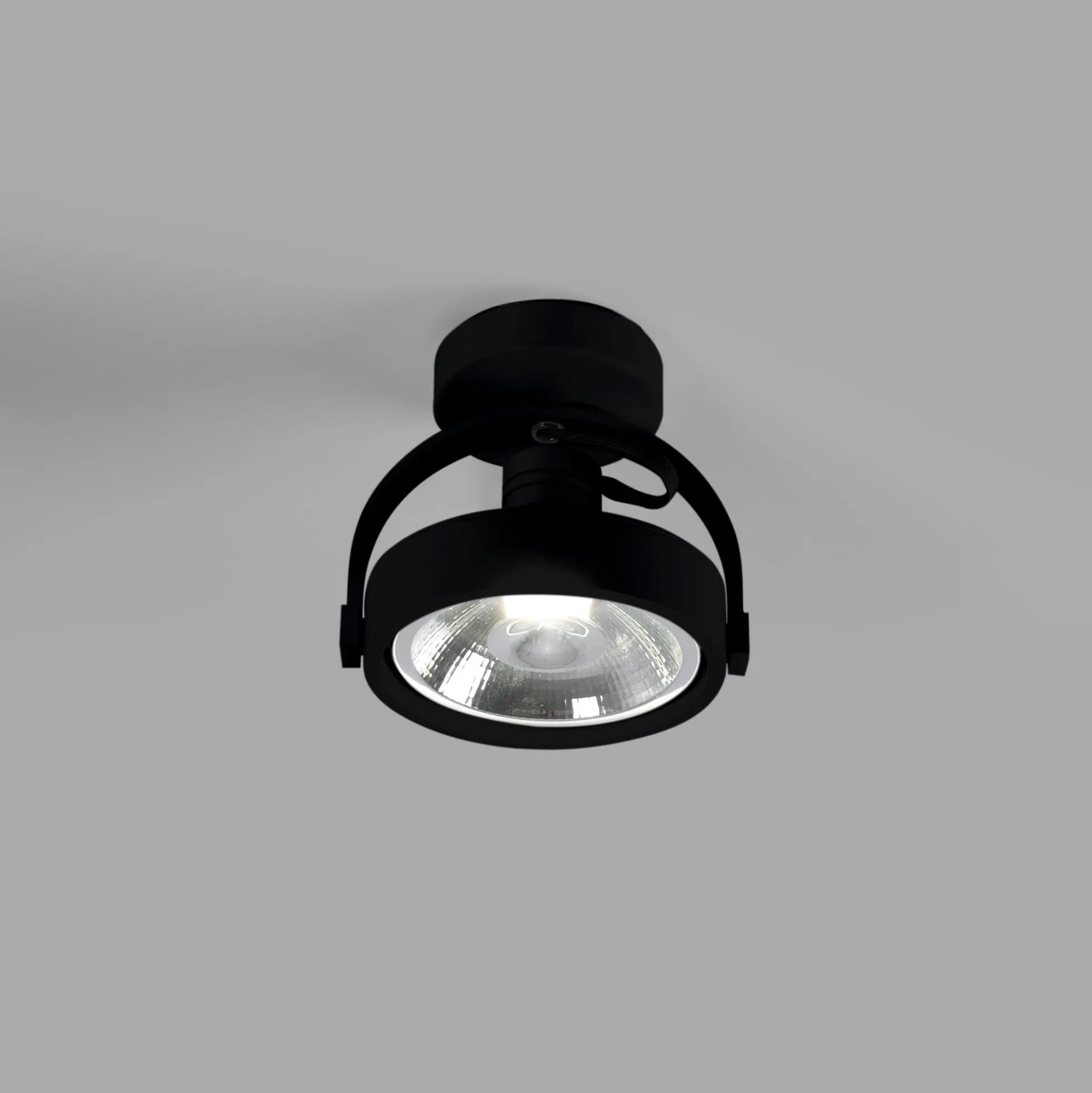 Foco de techo orientable "IRIS" + Bombilla AR111 GU10