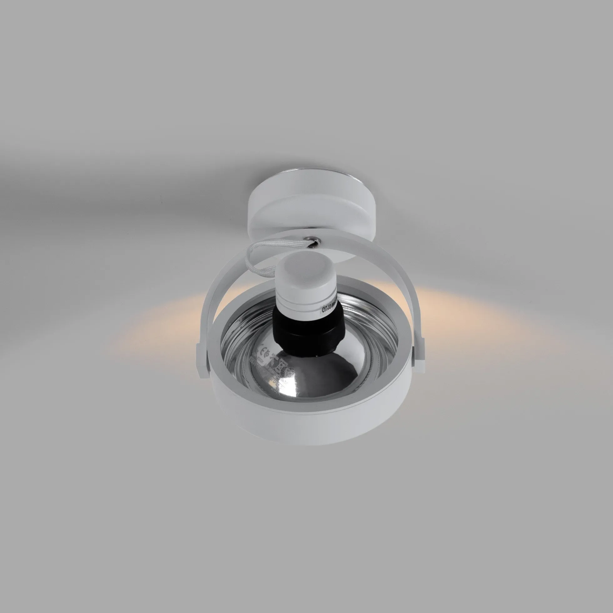 Foco de techo orientable "IRIS" + Bombilla AR111 GU10