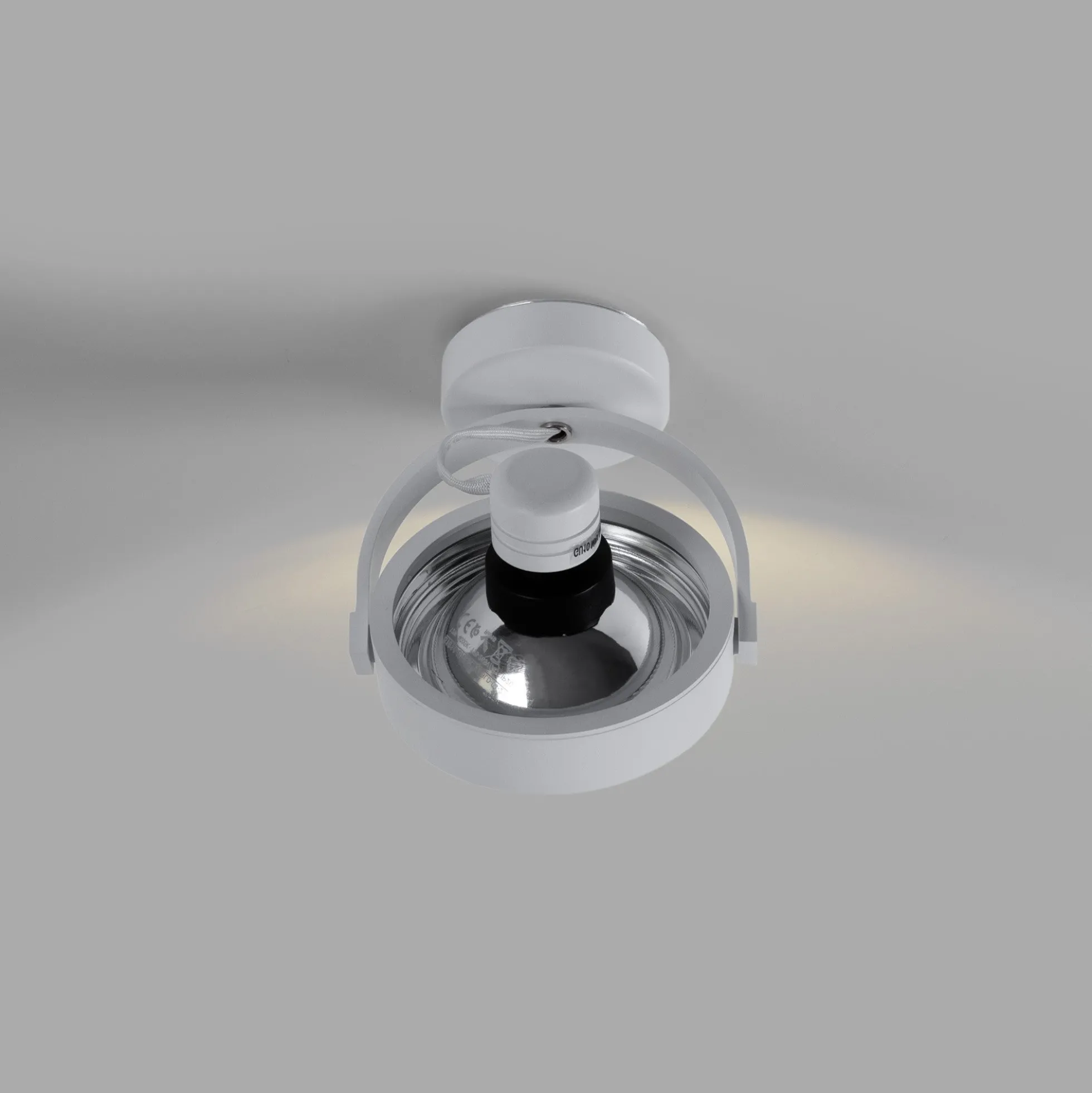 Foco de techo orientable "IRIS" + Bombilla AR111 GU10
