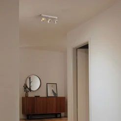 Foco de techo triple orientable