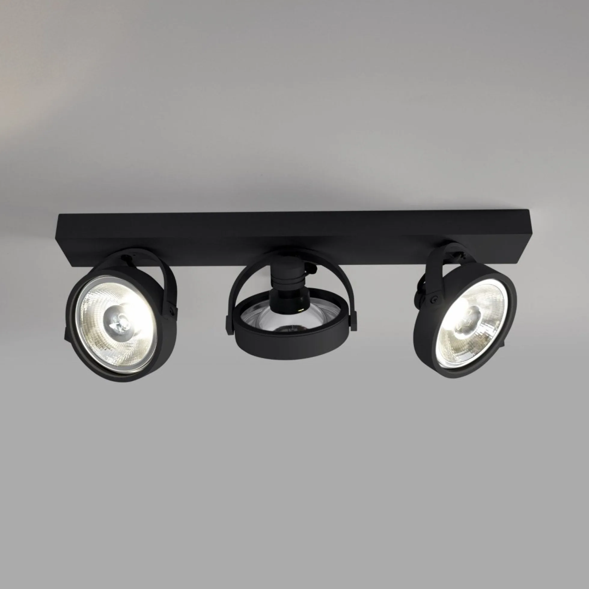 Foco de techo triple orientable "IRIS" + 3 bombillas AR111 GU10