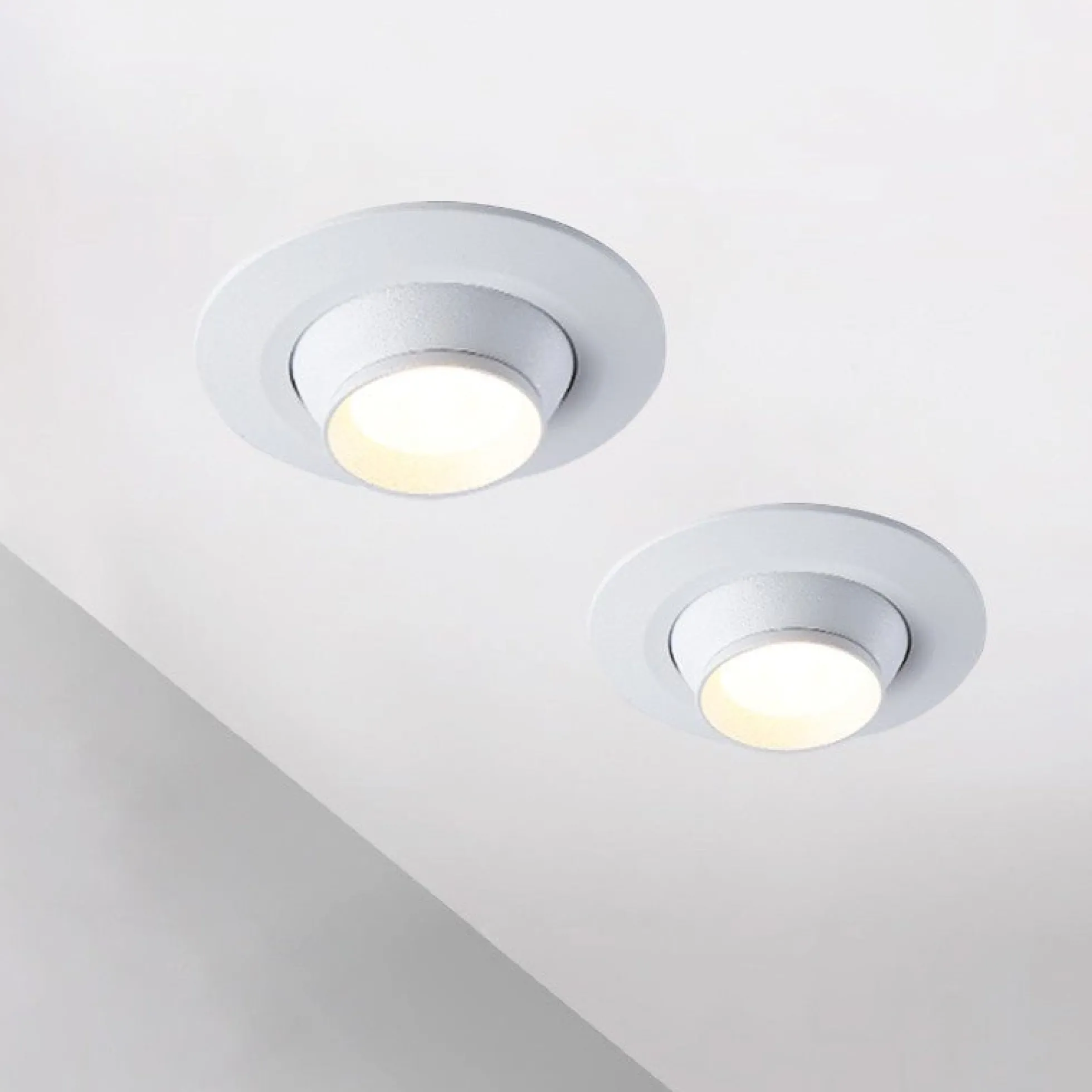 Foco empotrable LED con zoom - Orientable - Chip Cree - 2700K - 3W